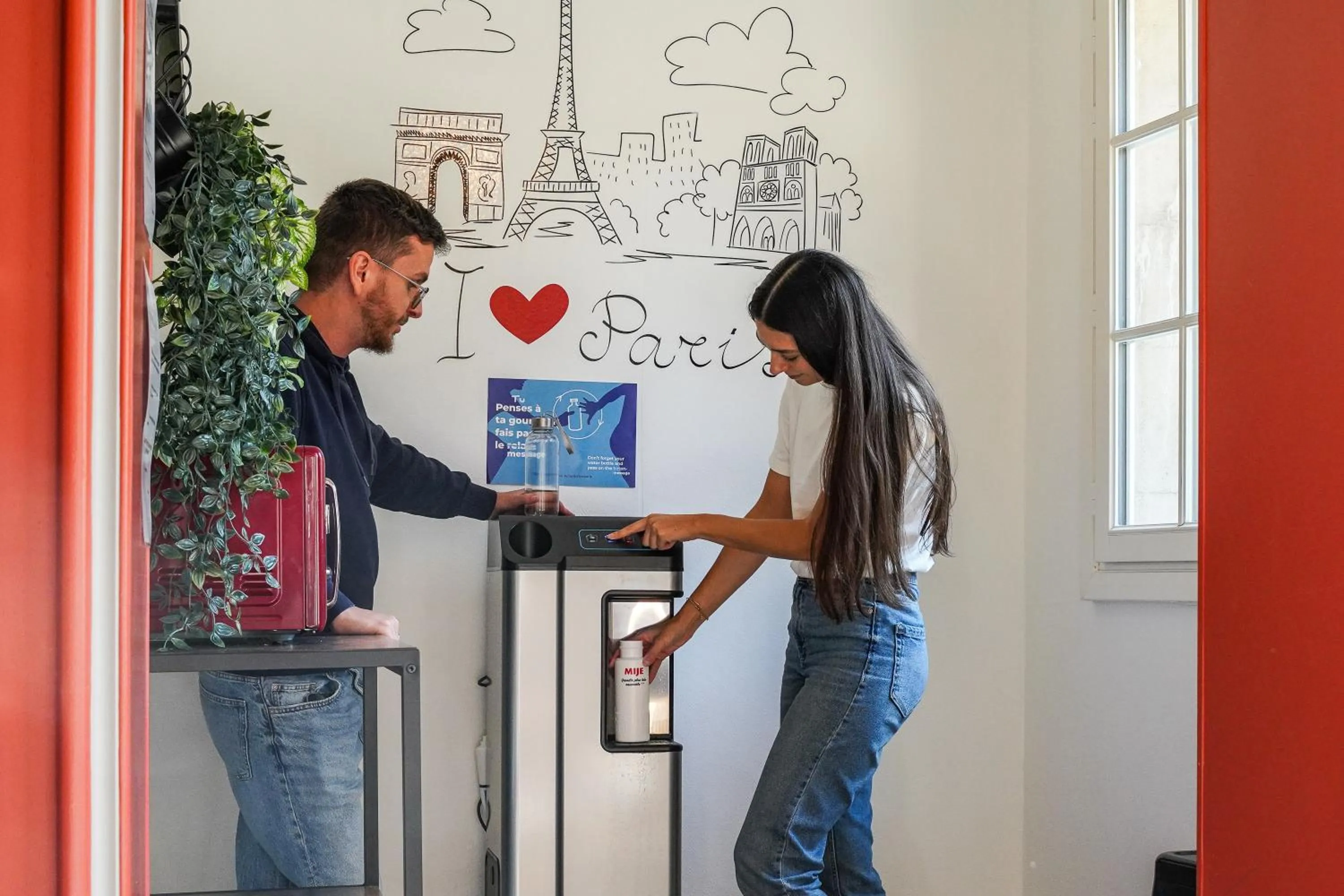 Property building in MIJE MARAIS Hostel