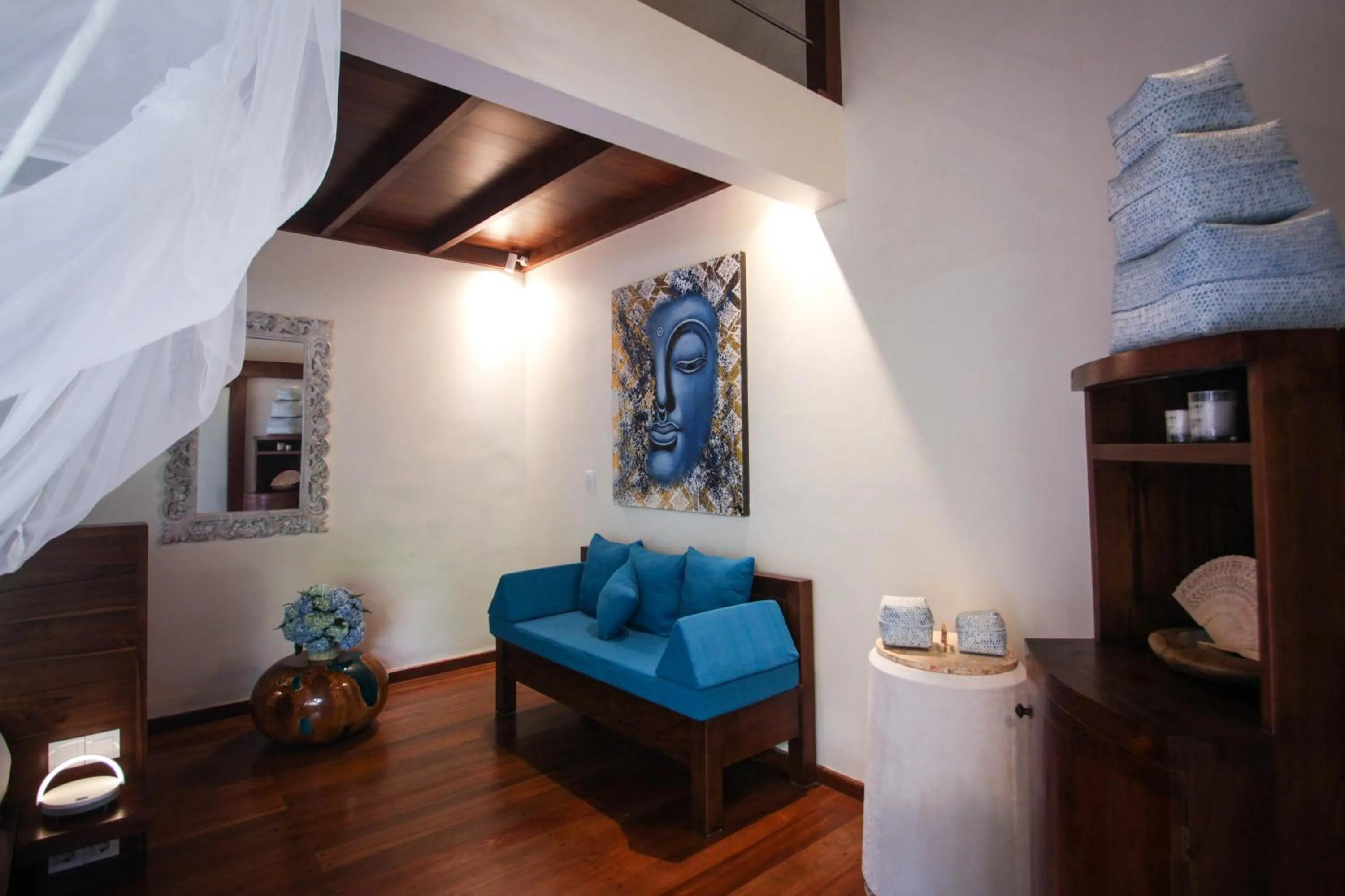 Living room in Keliki Luxury Lodge