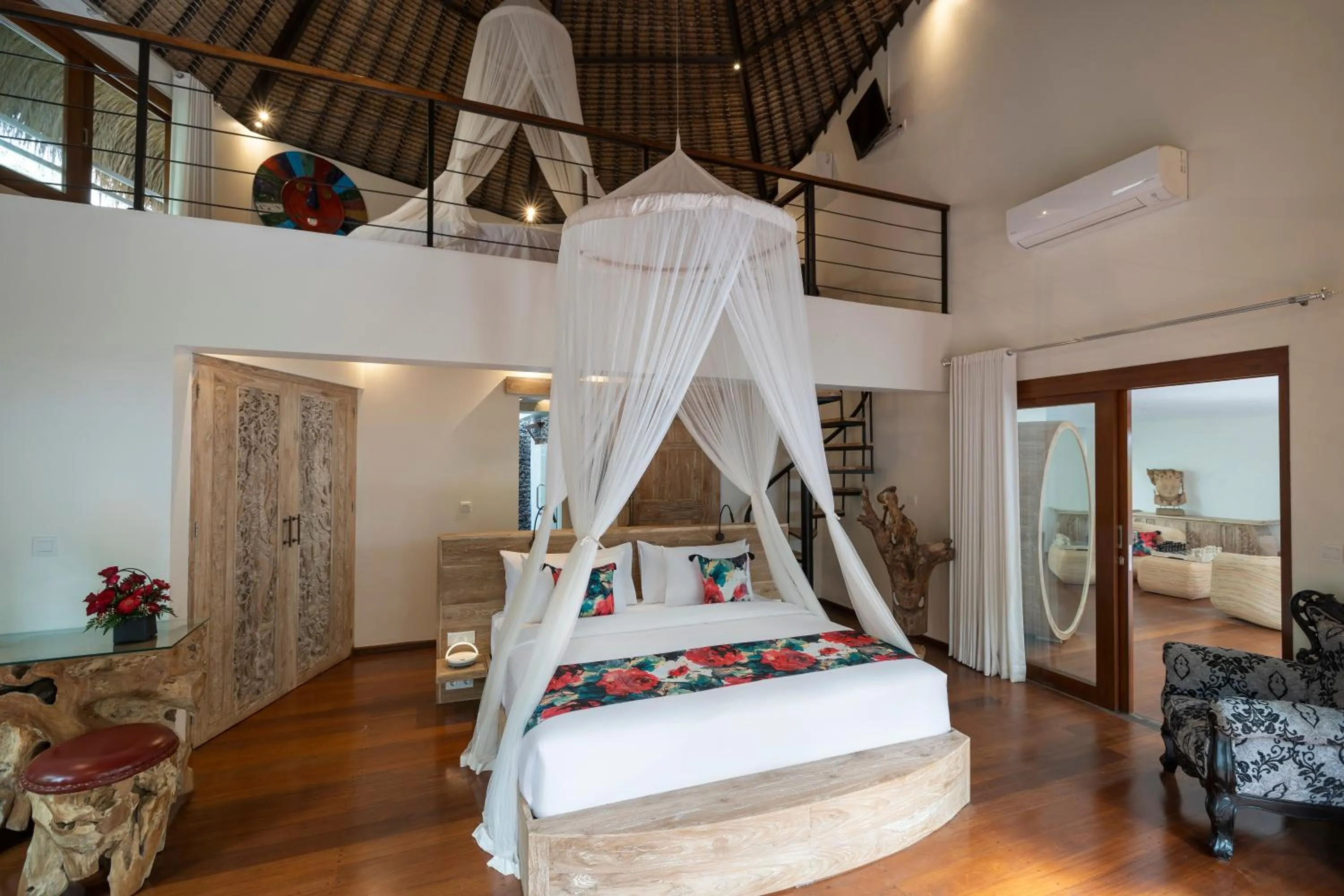 Photo of the whole room, Bed in Keliki Luxury Lodge