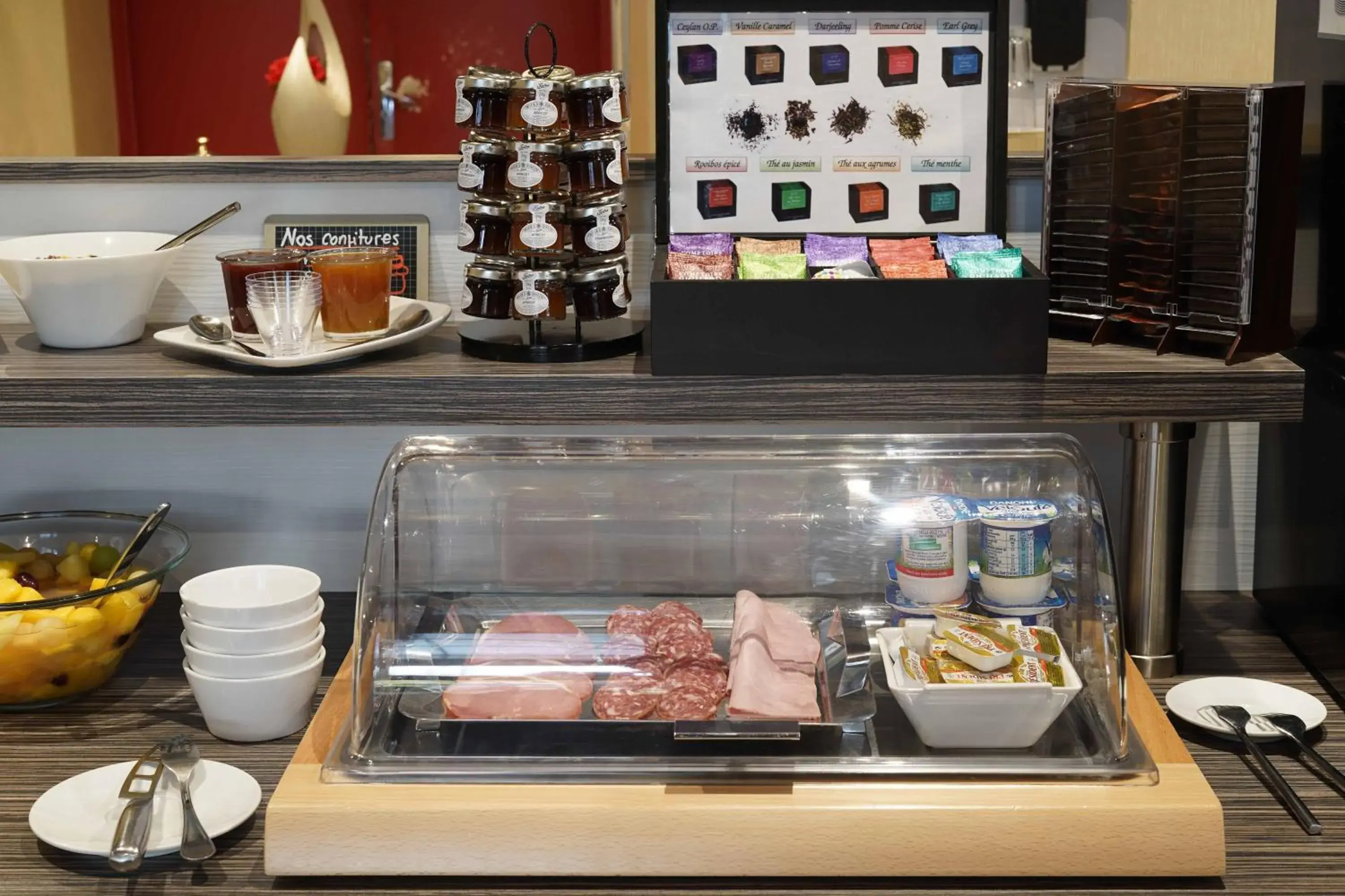 Buffet breakfast in Cit'Hotel La Résidence Buffet breakfast in Cit'Hotel La Résidence