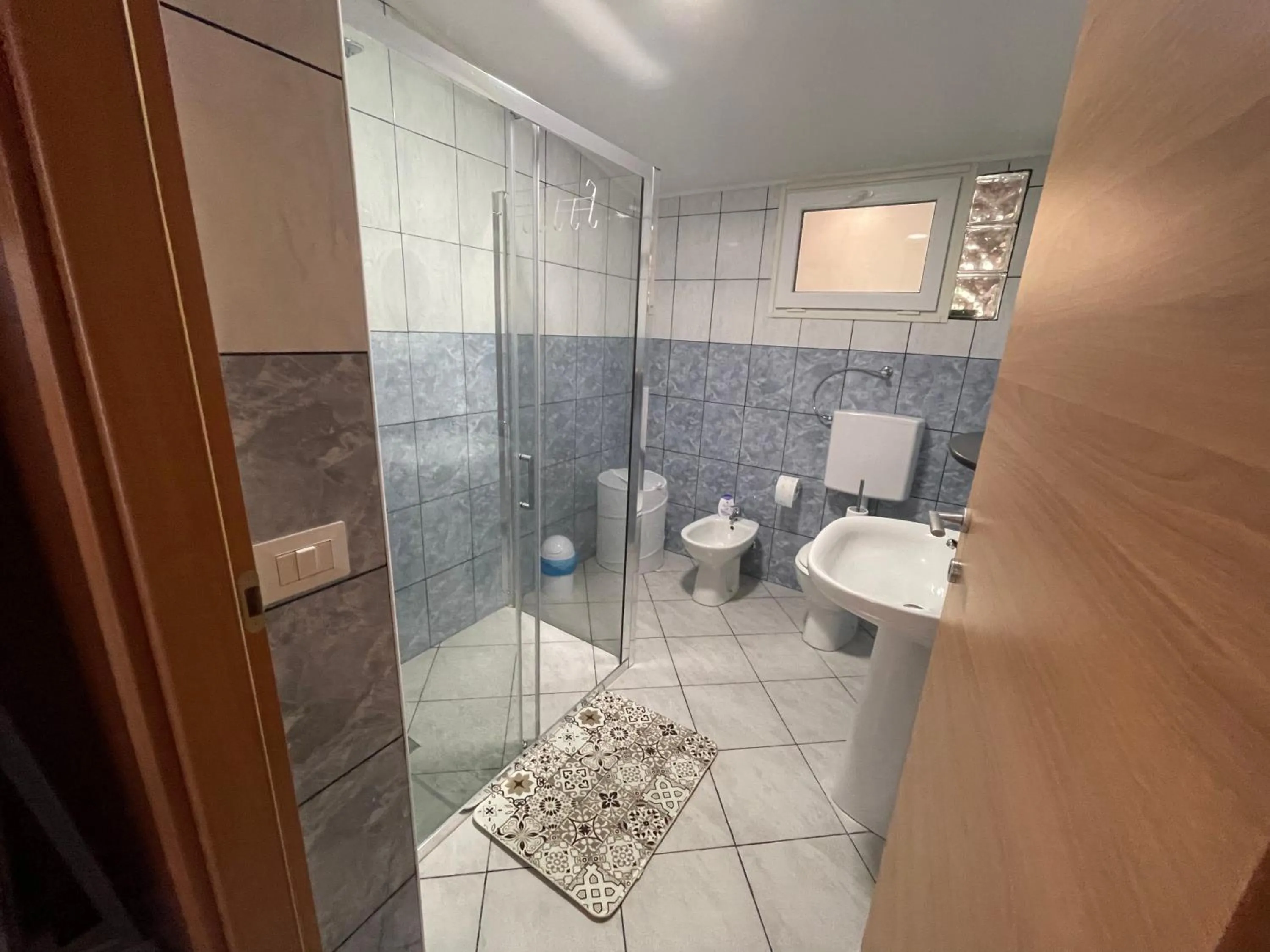 Shower in Al cervo tra i laghi