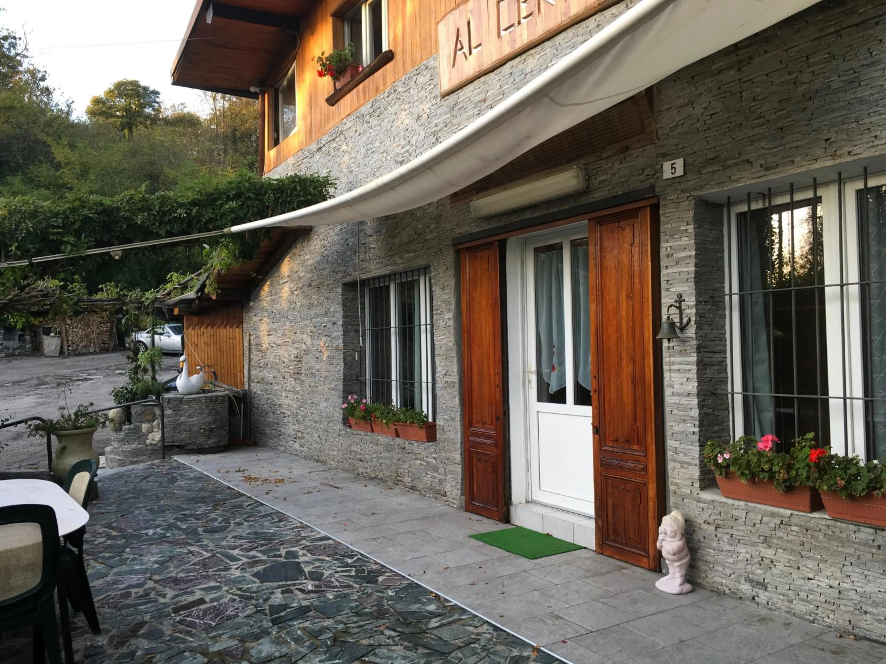 Property building in Al cervo tra i laghi