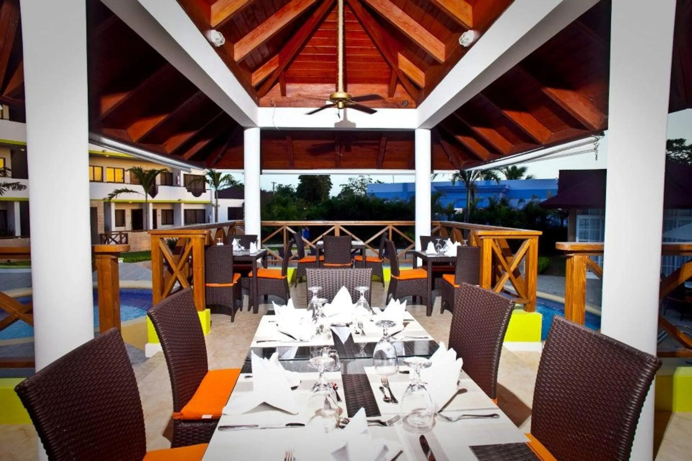 Restaurant/places to eat in Hotel Silvestre