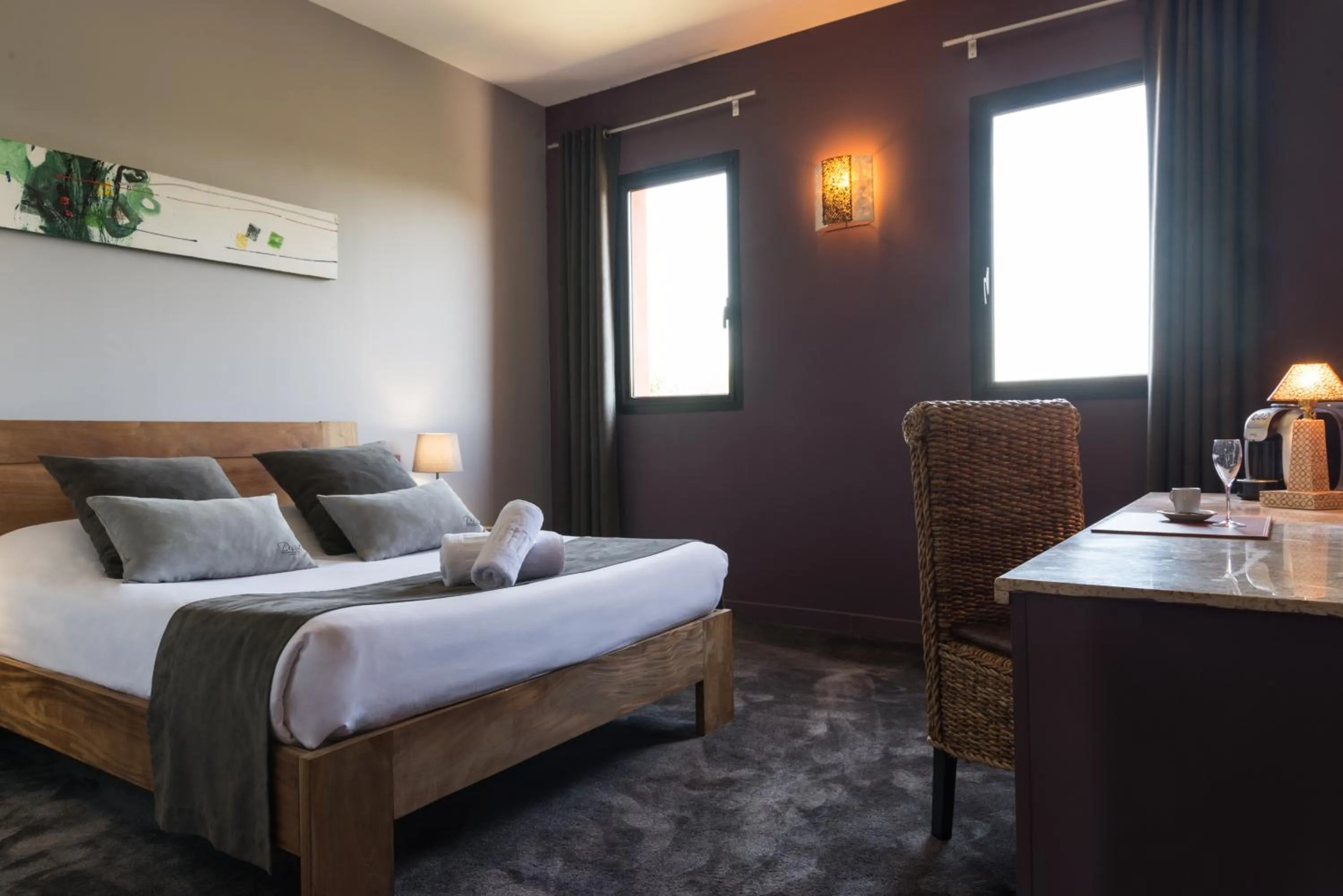 Bed in Hotel restaurant Spa Disini Montpellier Est, The Originals Relais