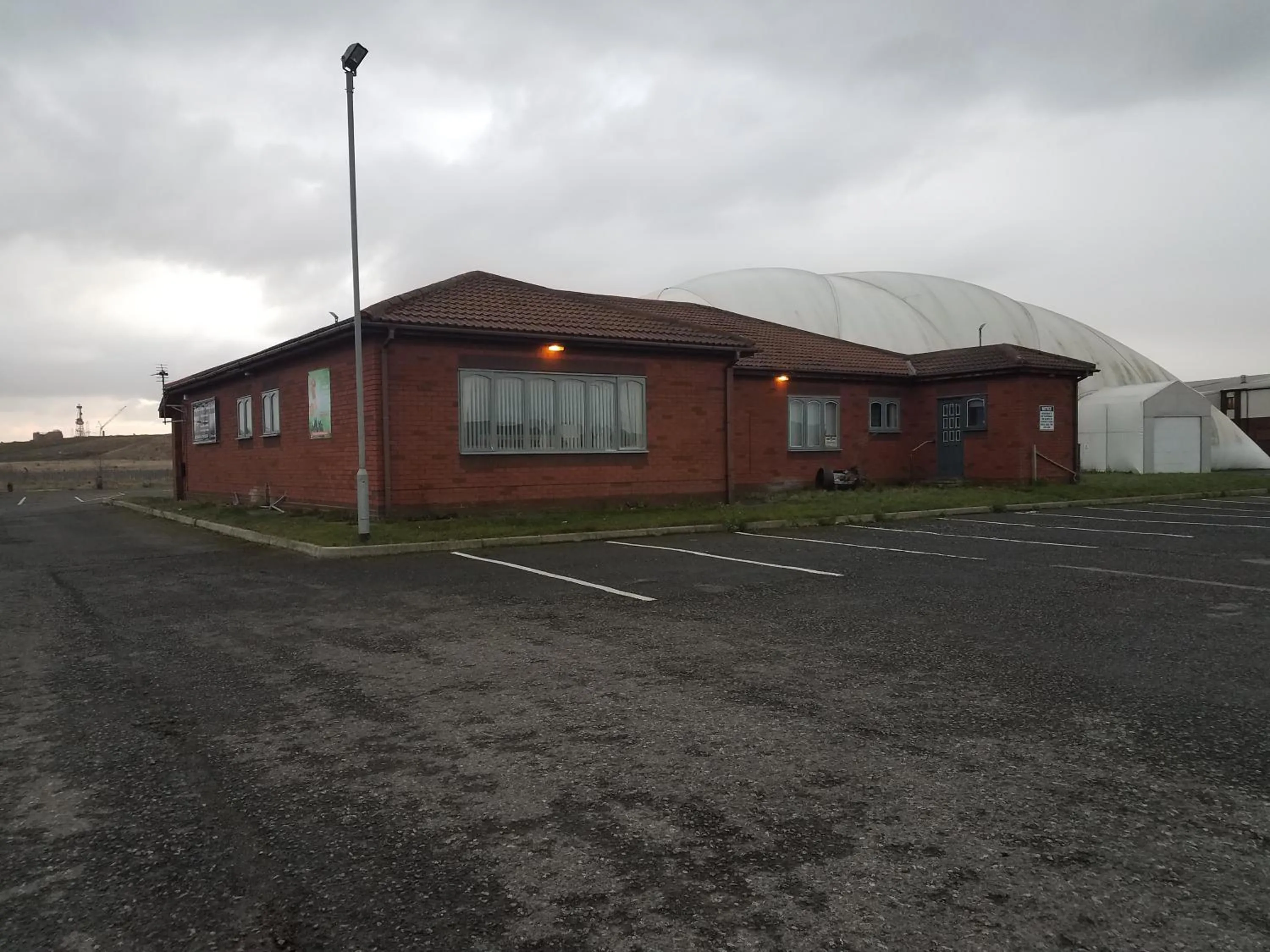 Property building in The Mayfair Lodge & Family Suite