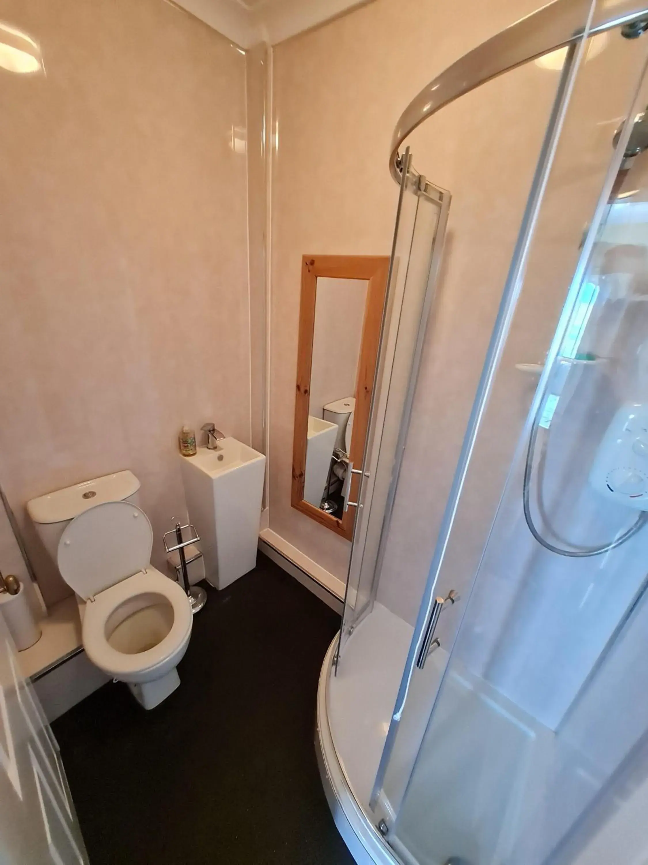 Family Room in The Mayfair Lodge & Family Suite Family Room in The Mayfair Lodge & Family Suite