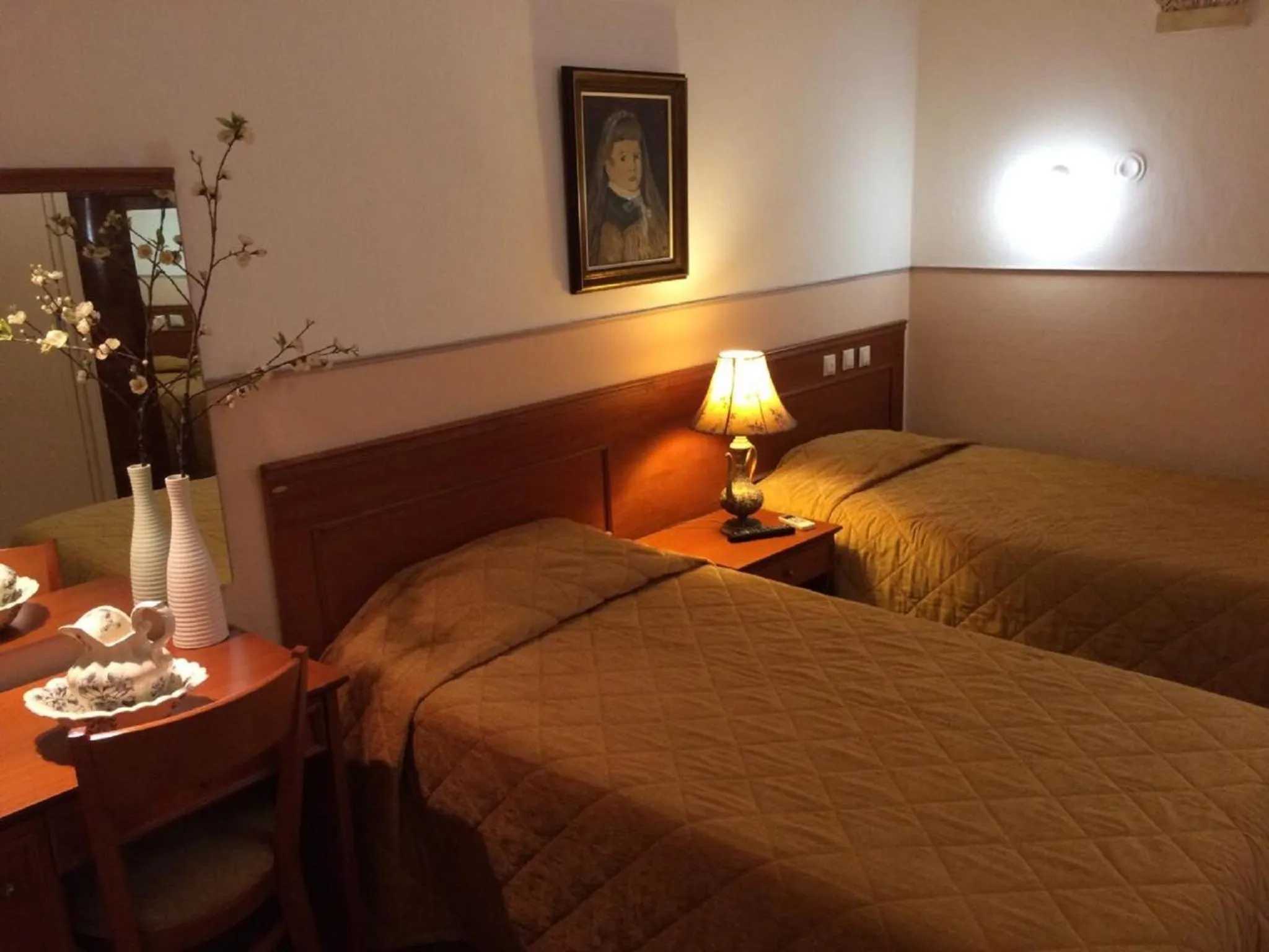 Bed in Hotel Acropolis