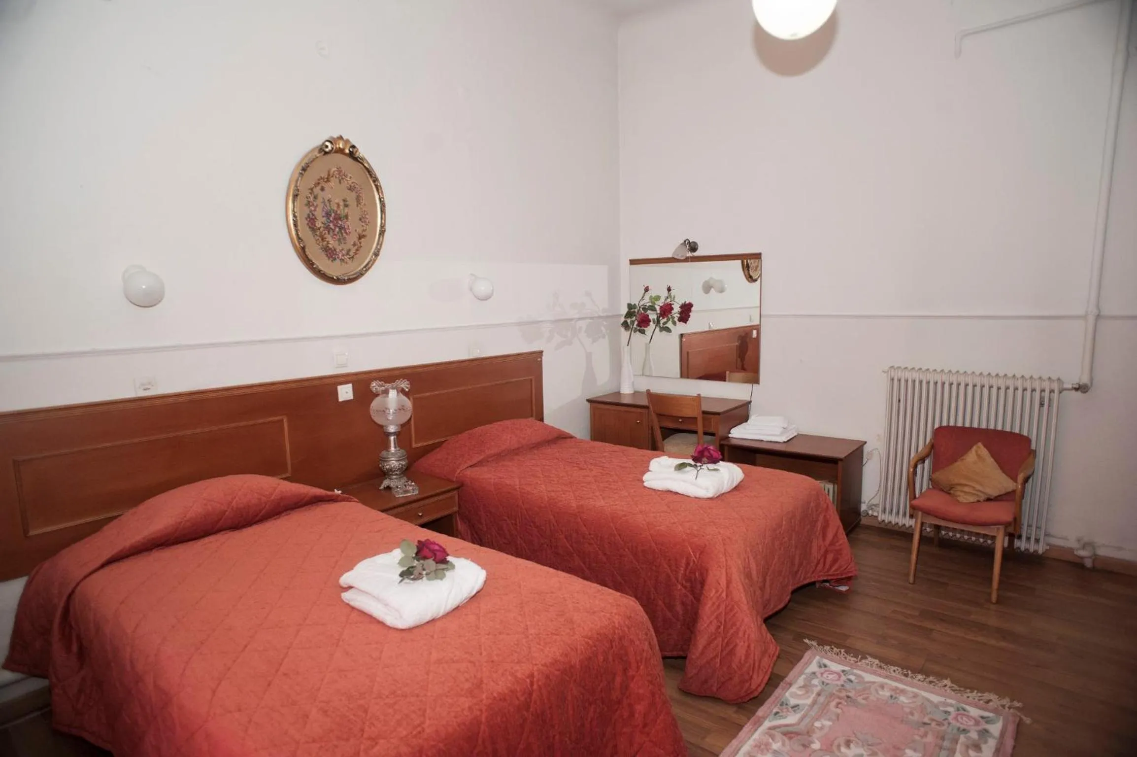 Bed in Hotel Acropolis