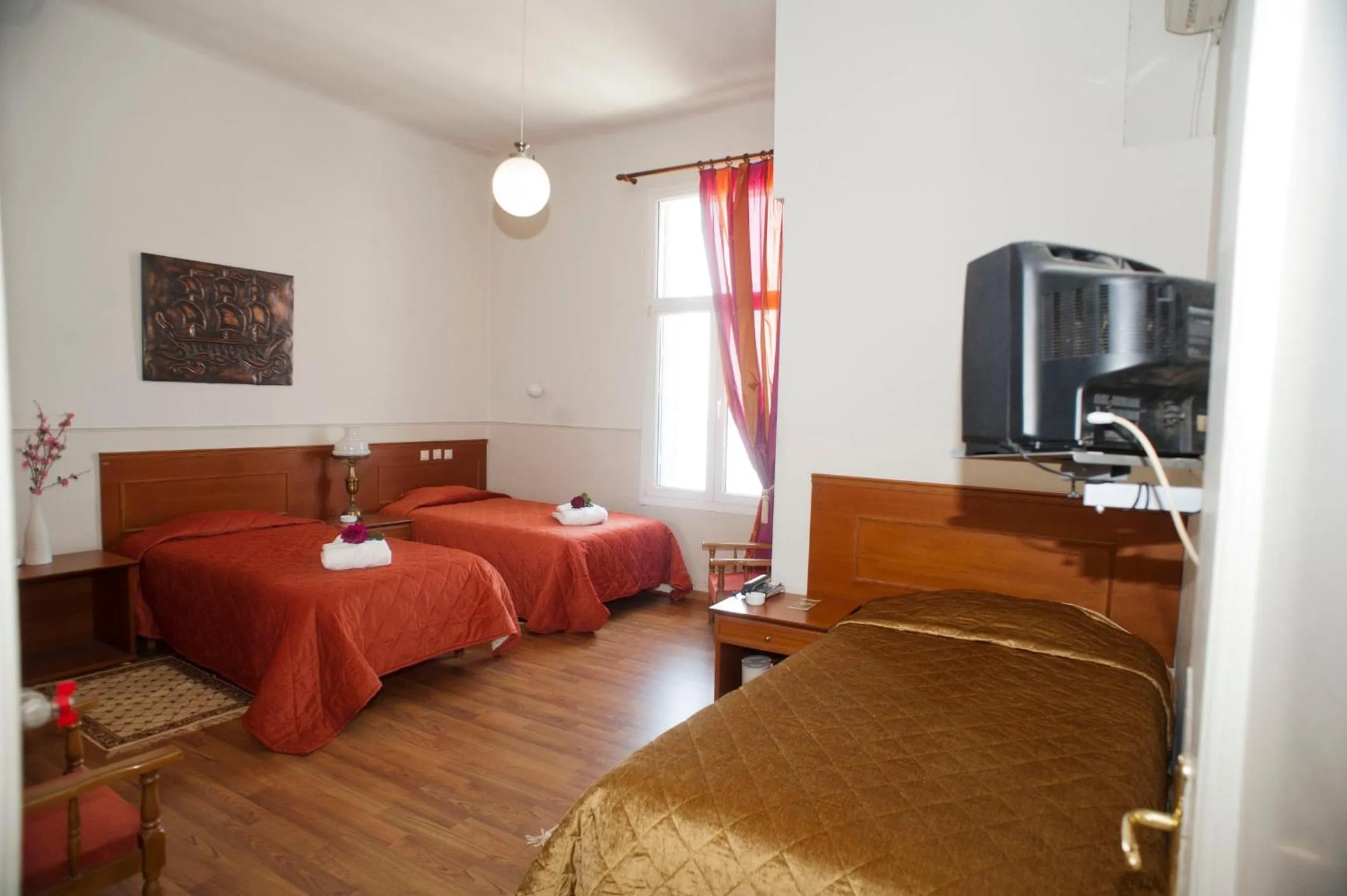 Bed in Hotel Acropolis