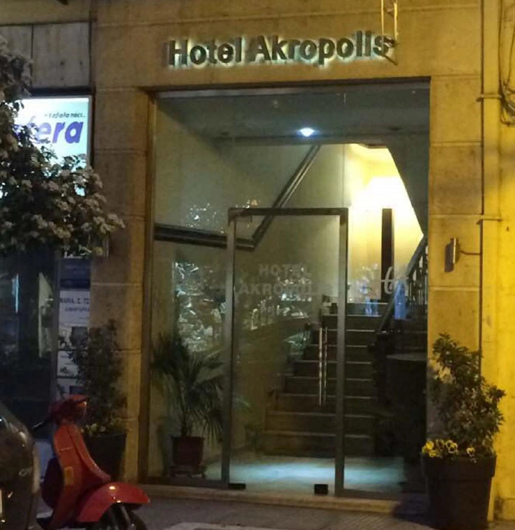 Facade/entrance in Hotel Acropolis