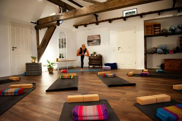 INSEL-LAND-HOTEL MICHAELSEN -Boutique Hotel- im Ostland mit Yoga u Sauna