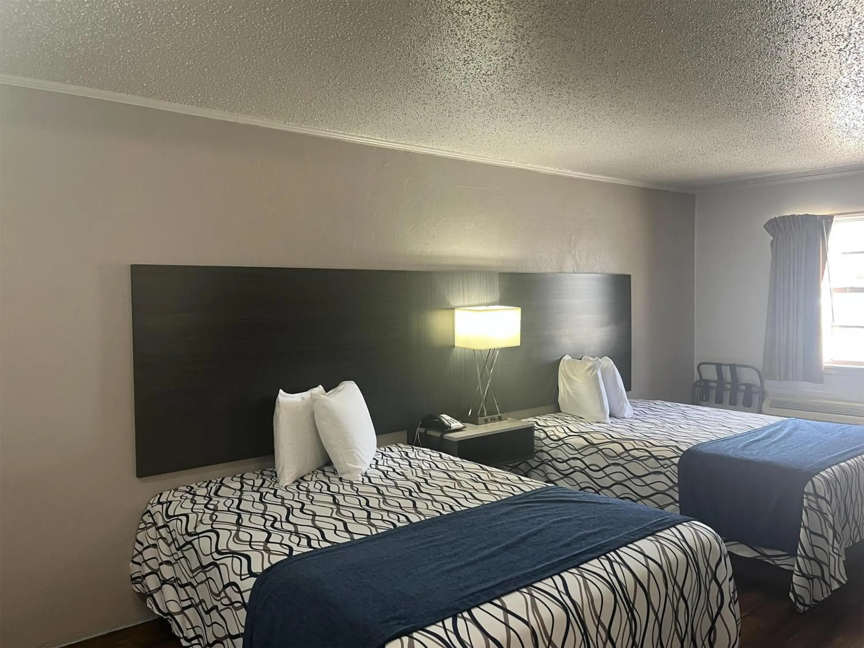 Bedroom, Bed in Motel 6 New Boston, TX Bedroom, Bed in Motel 6 New Boston, TX