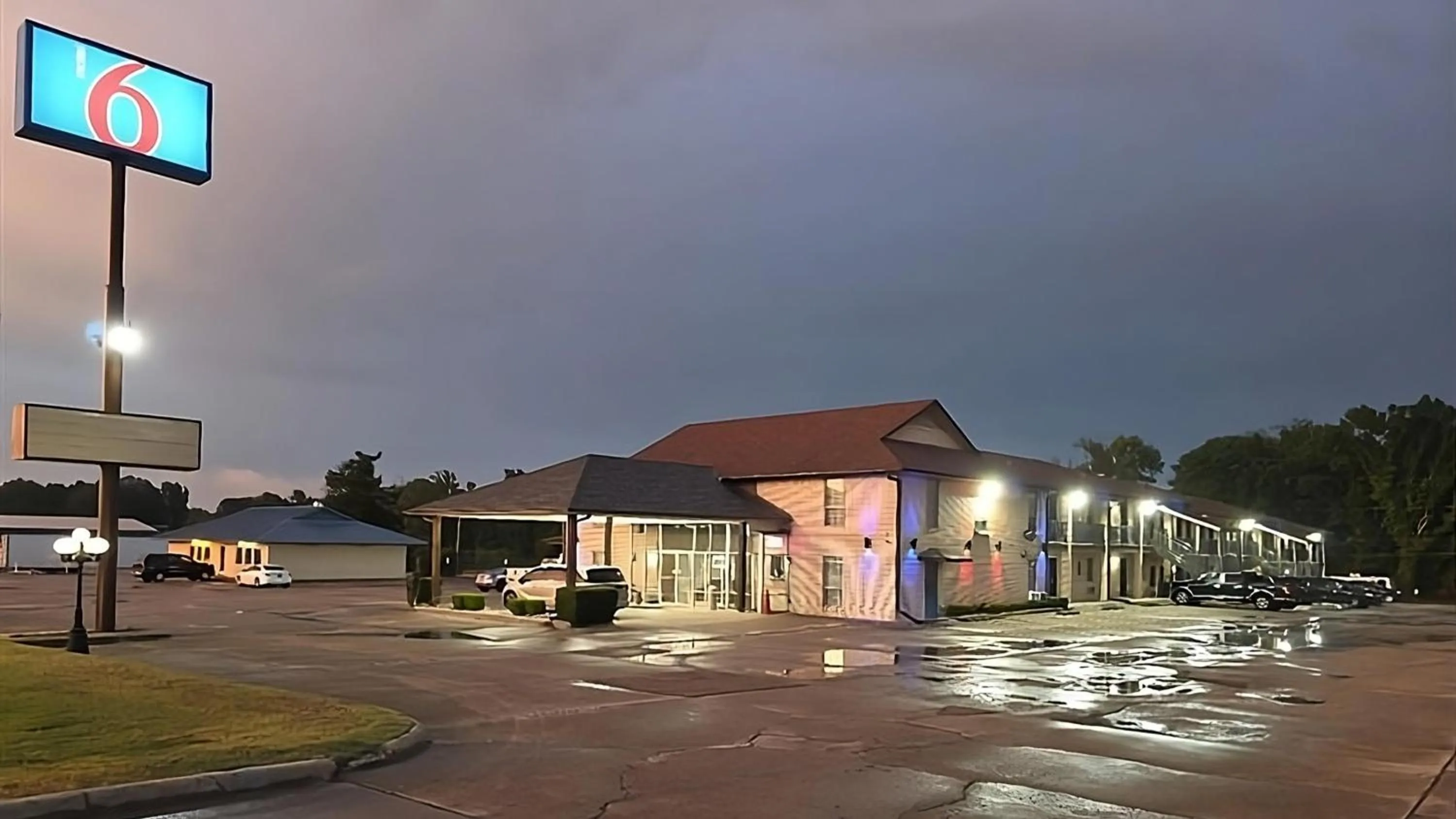 Motel 6 New Boston, TX