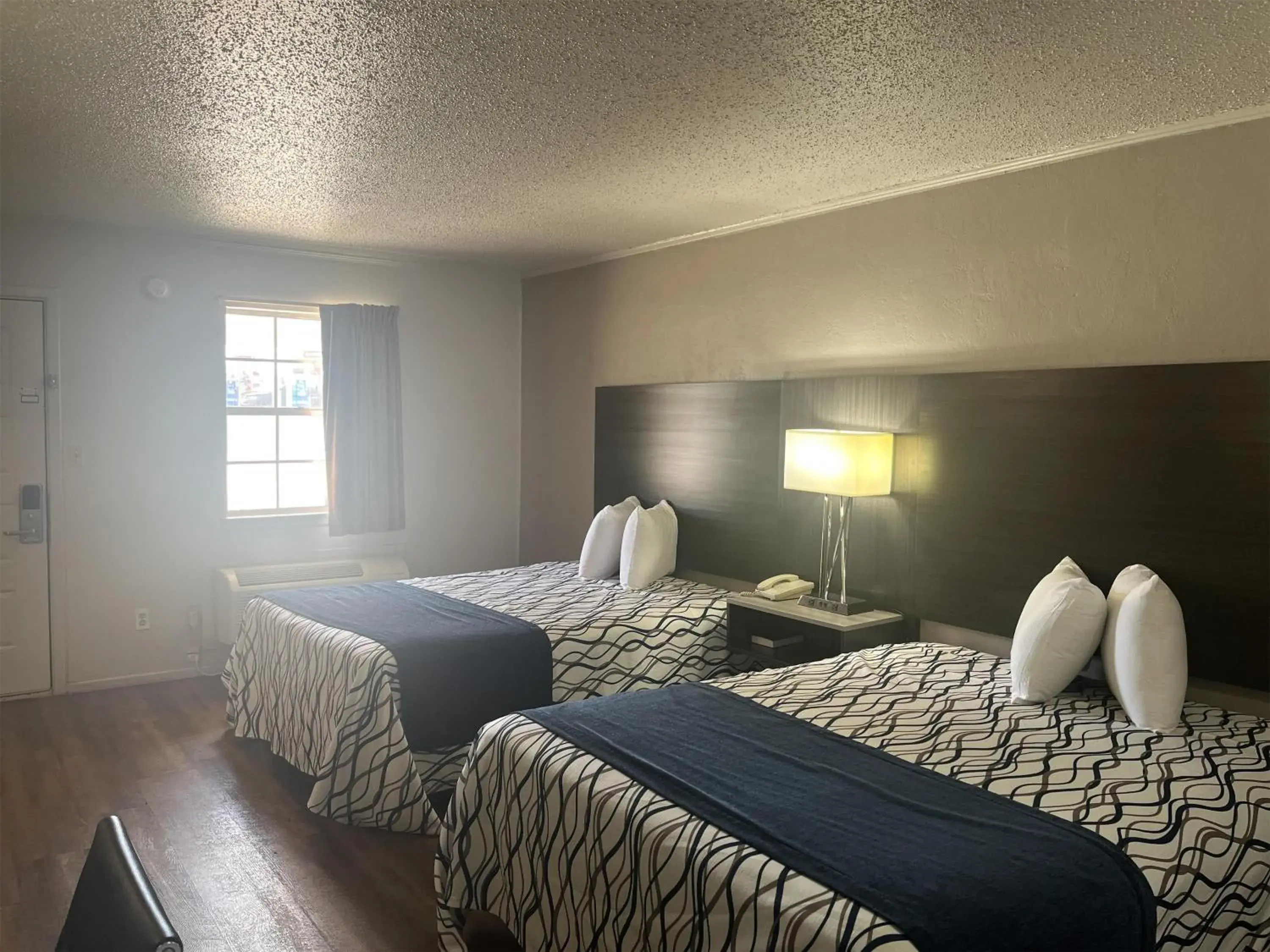 Bedroom, Bed in Motel 6 New Boston, TX Bedroom, Bed in Motel 6 New Boston, TX