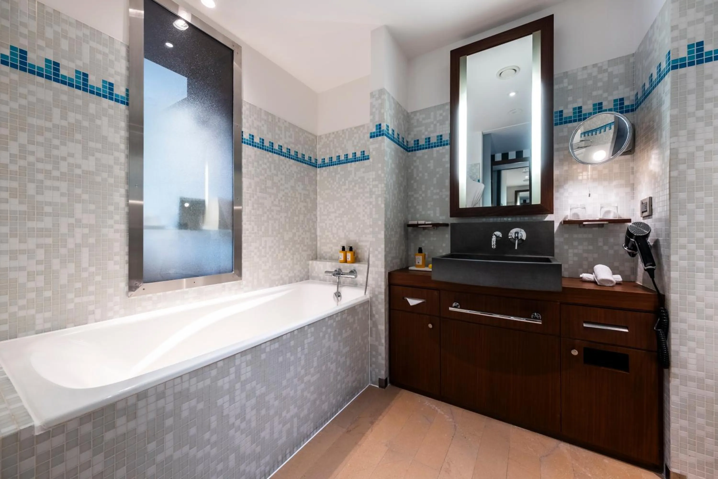 Bathroom in Grand Hôtel Champs-Elysées