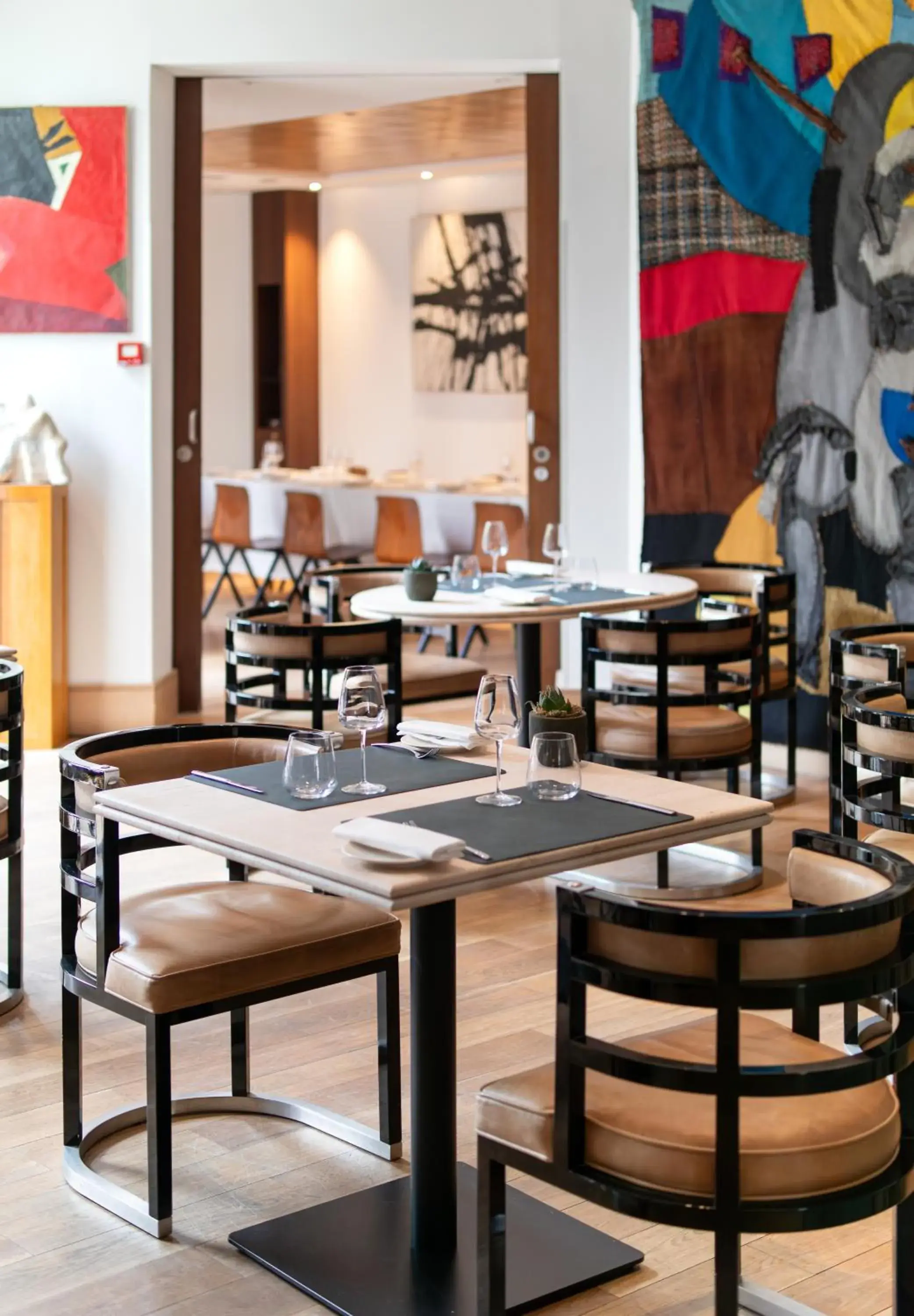 Restaurant/places to eat in Grand Hôtel Champs-Elysées Restaurant/places to eat in Grand Hôtel Champs-Elysées