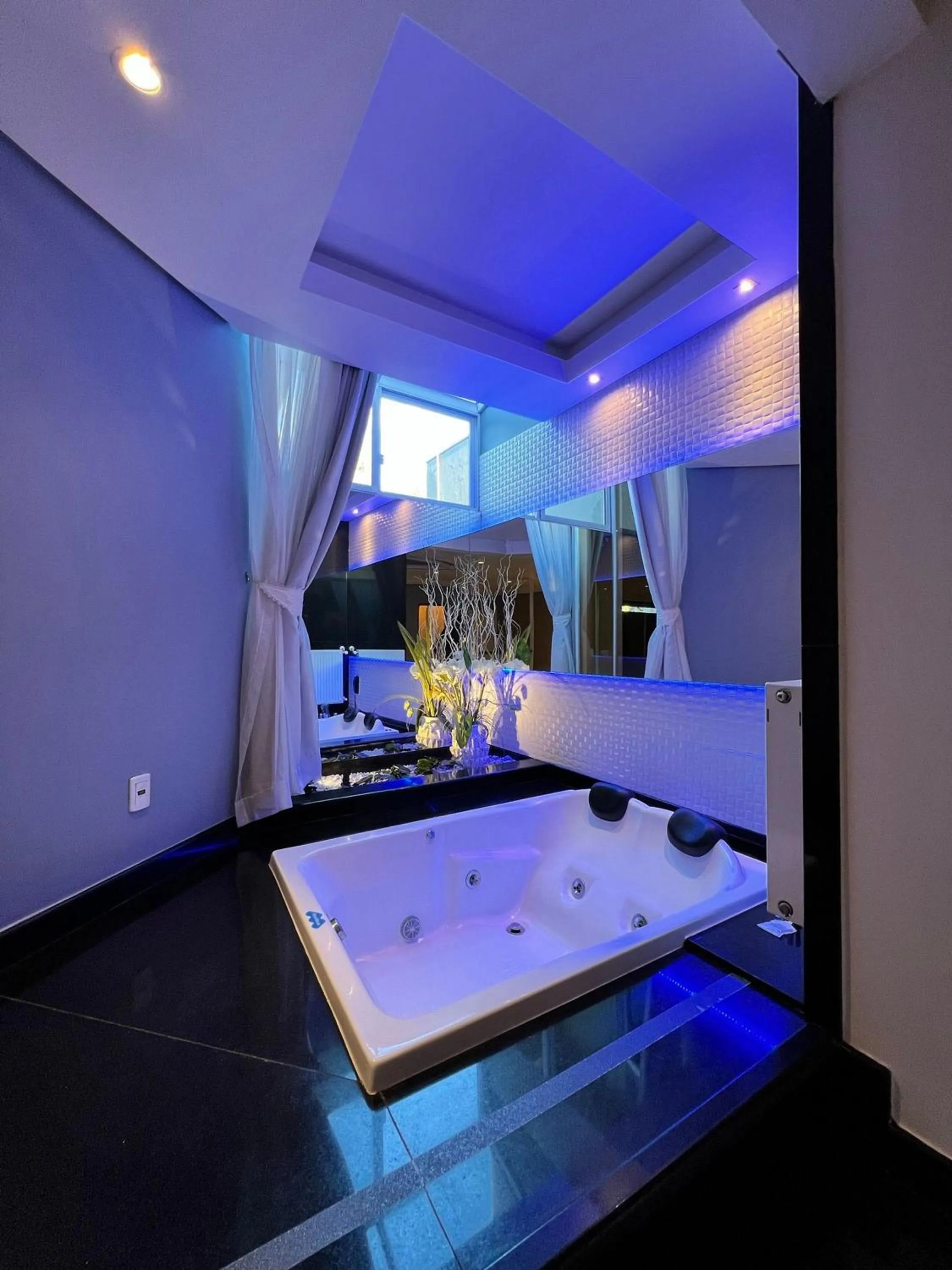 Hot Tub in Ettus