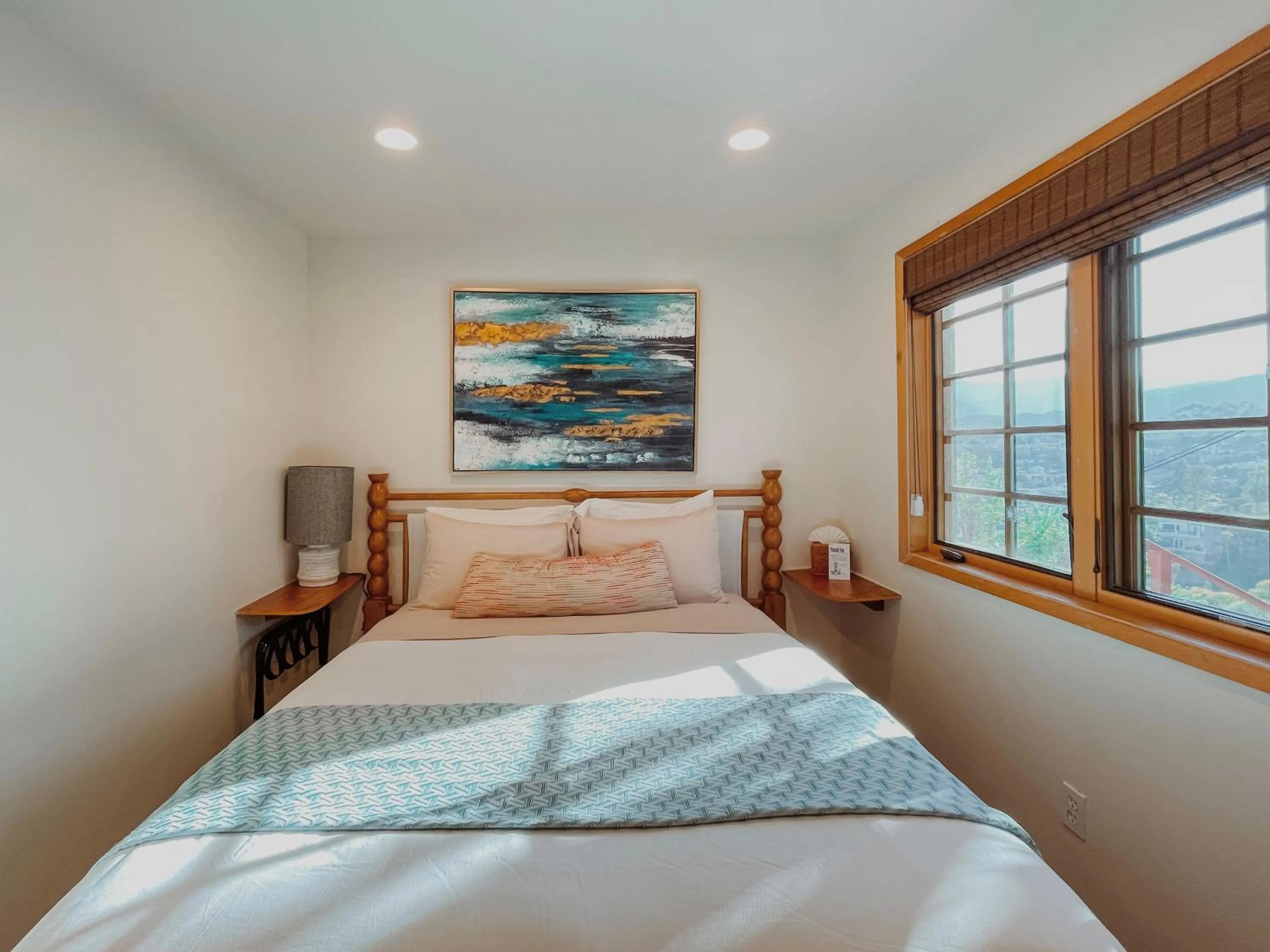 Mountain view, Bed in Zane Grey Pueblo Hotel