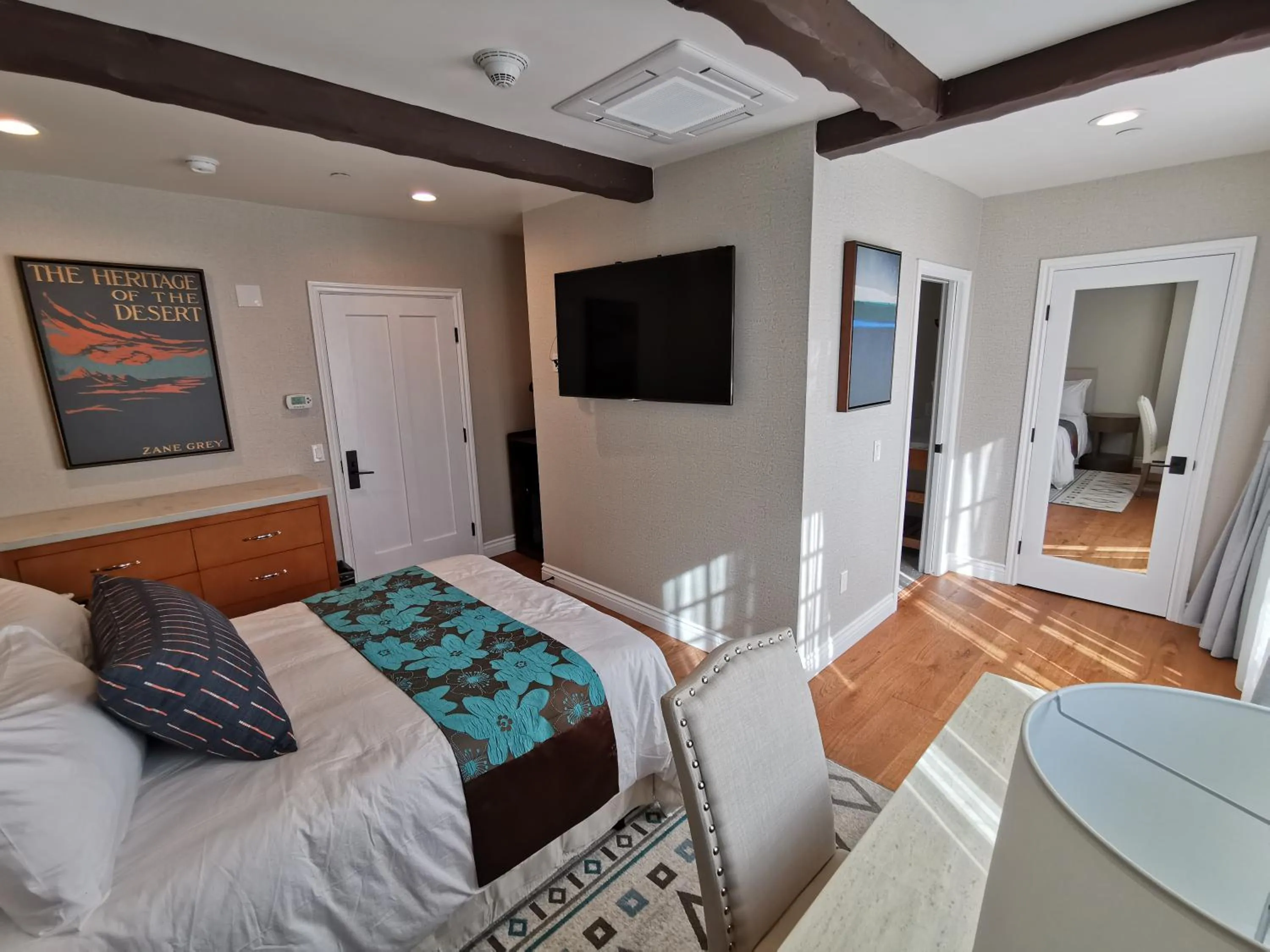 Photo of the whole room, Bed in Zane Grey Pueblo Hotel