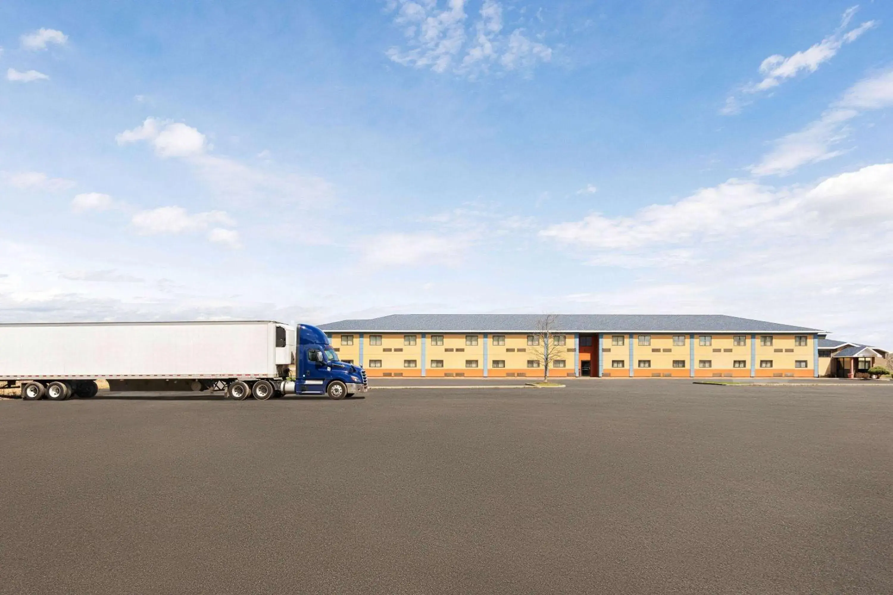 Property building in Days Inn by Wyndham Canastota Verona Property building in Days Inn by Wyndham Canastota Verona