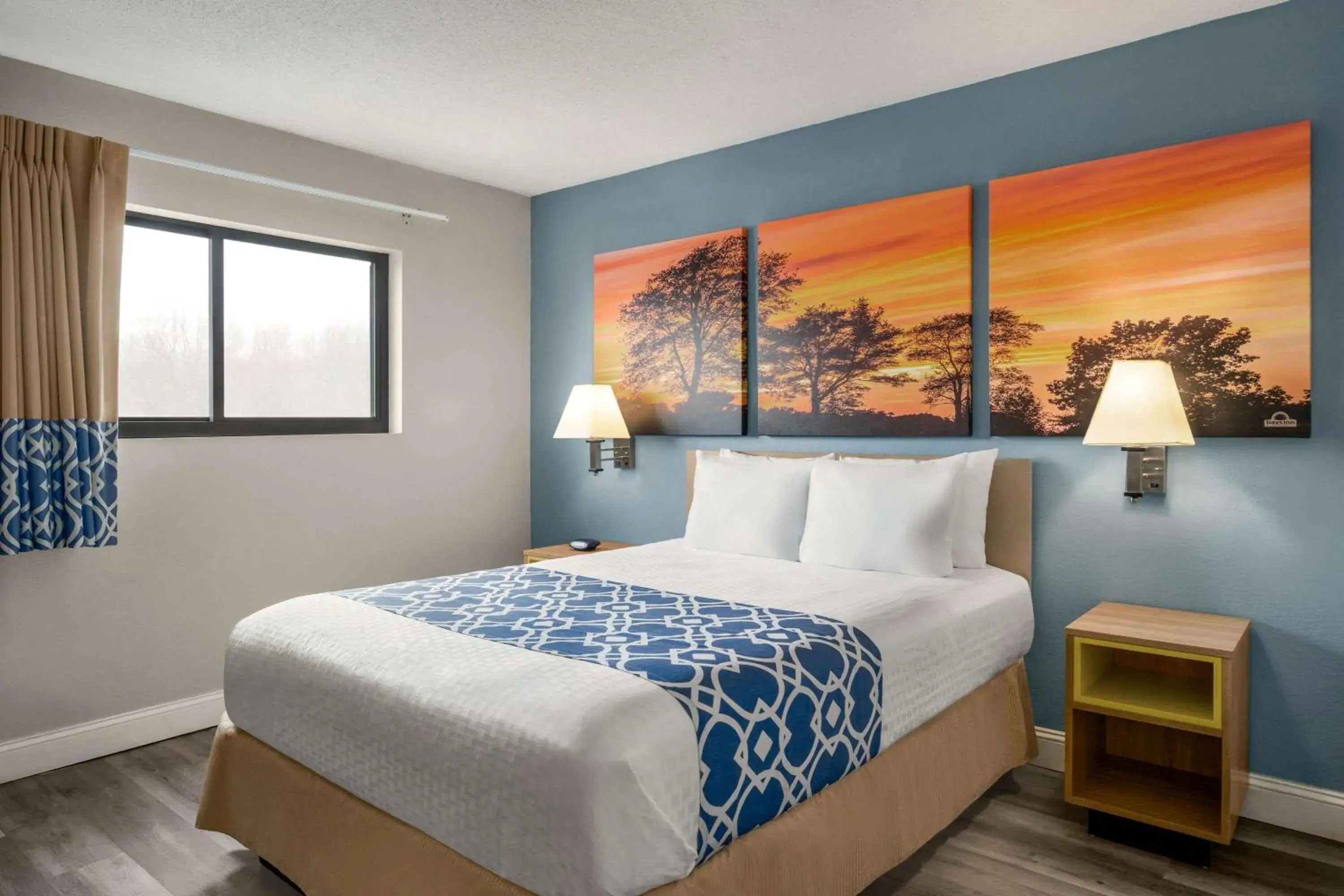 Photo of the whole room, Bed in Days Inn by Wyndham Canastota Verona Photo of the whole room, Bed in Days Inn by Wyndham Canastota Verona