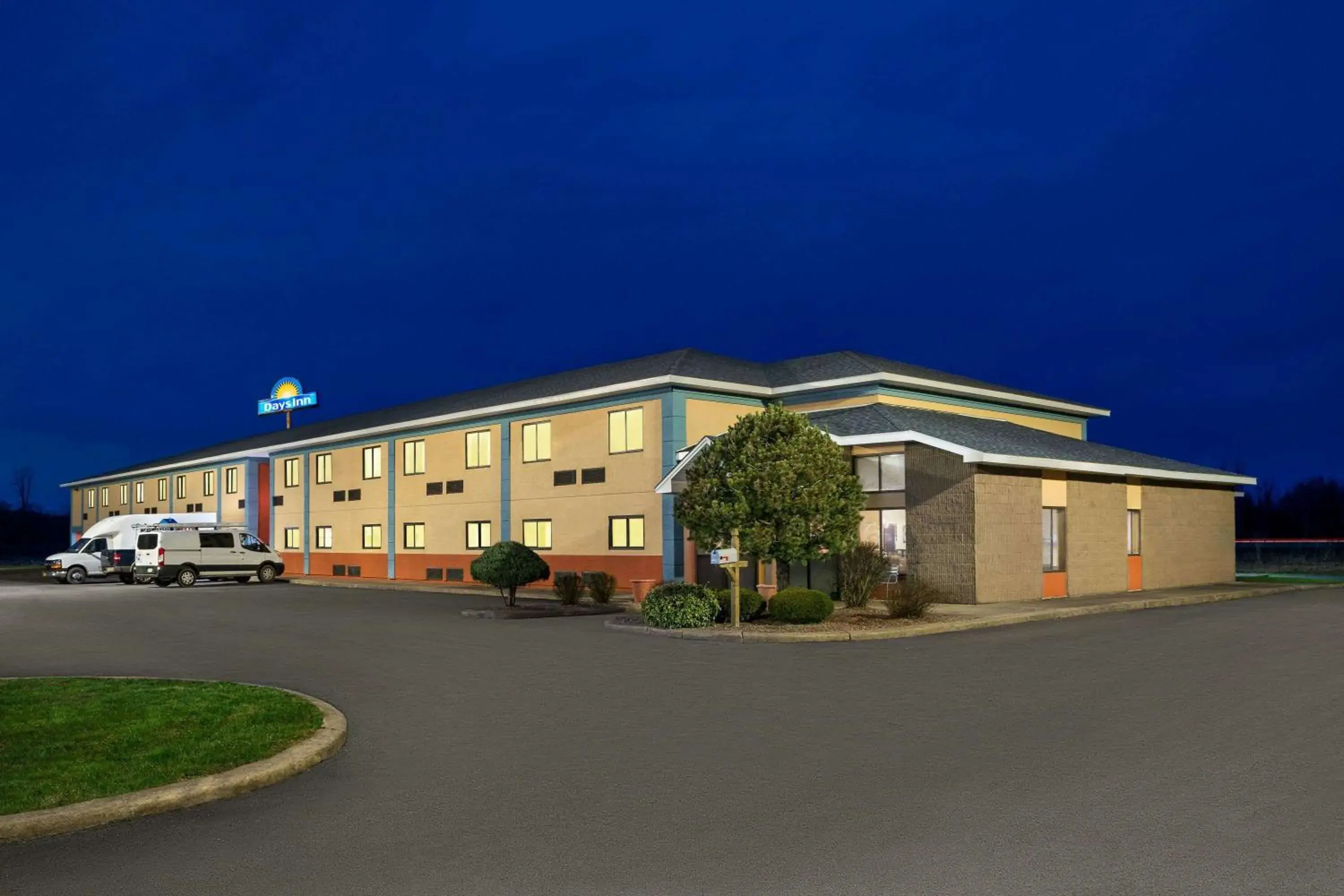 Property building in Days Inn by Wyndham Canastota Verona Property building in Days Inn by Wyndham Canastota Verona