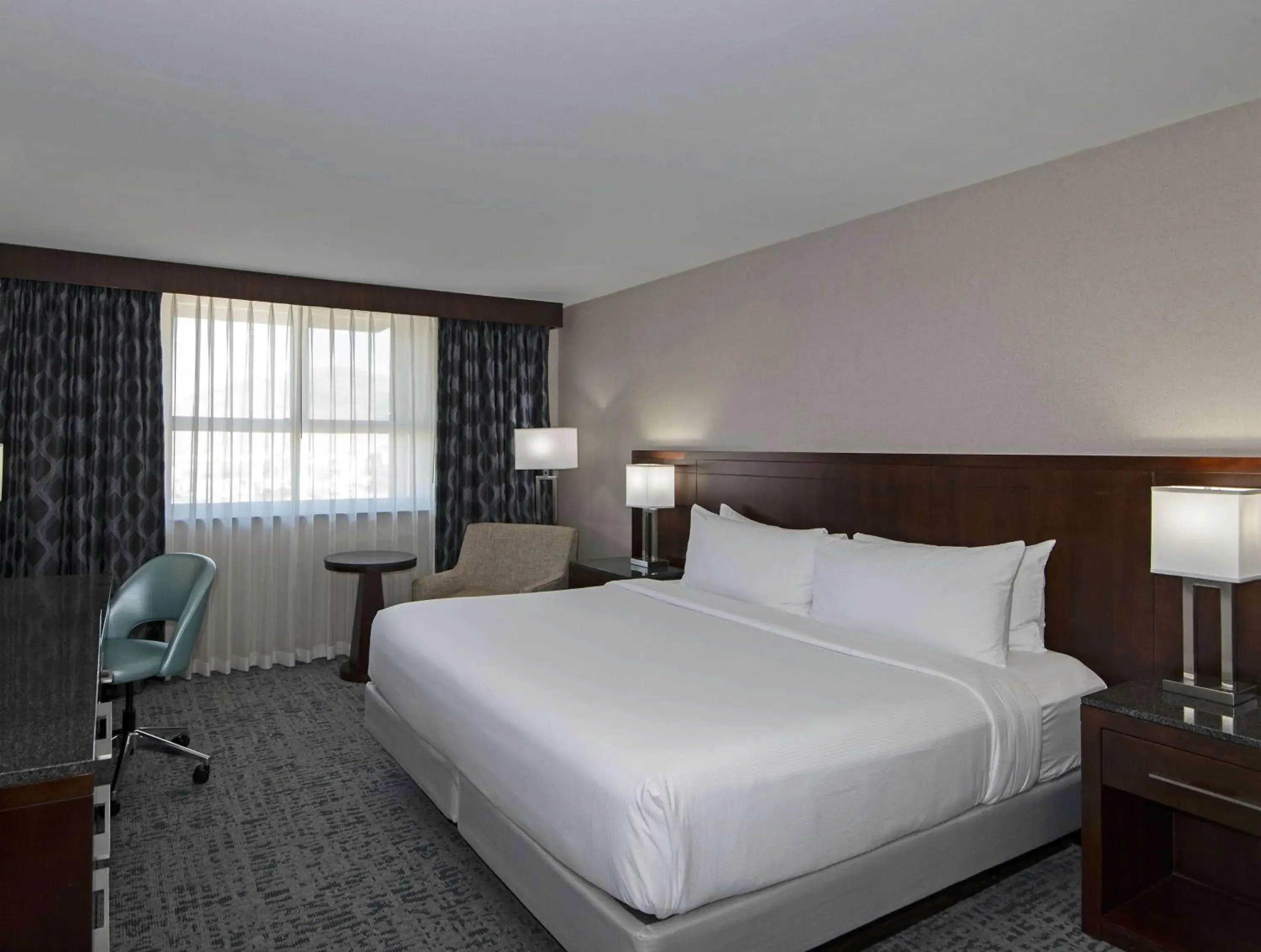 Bed in DoubleTree by Hilton - Kamloops Bed in DoubleTree by Hilton - Kamloops