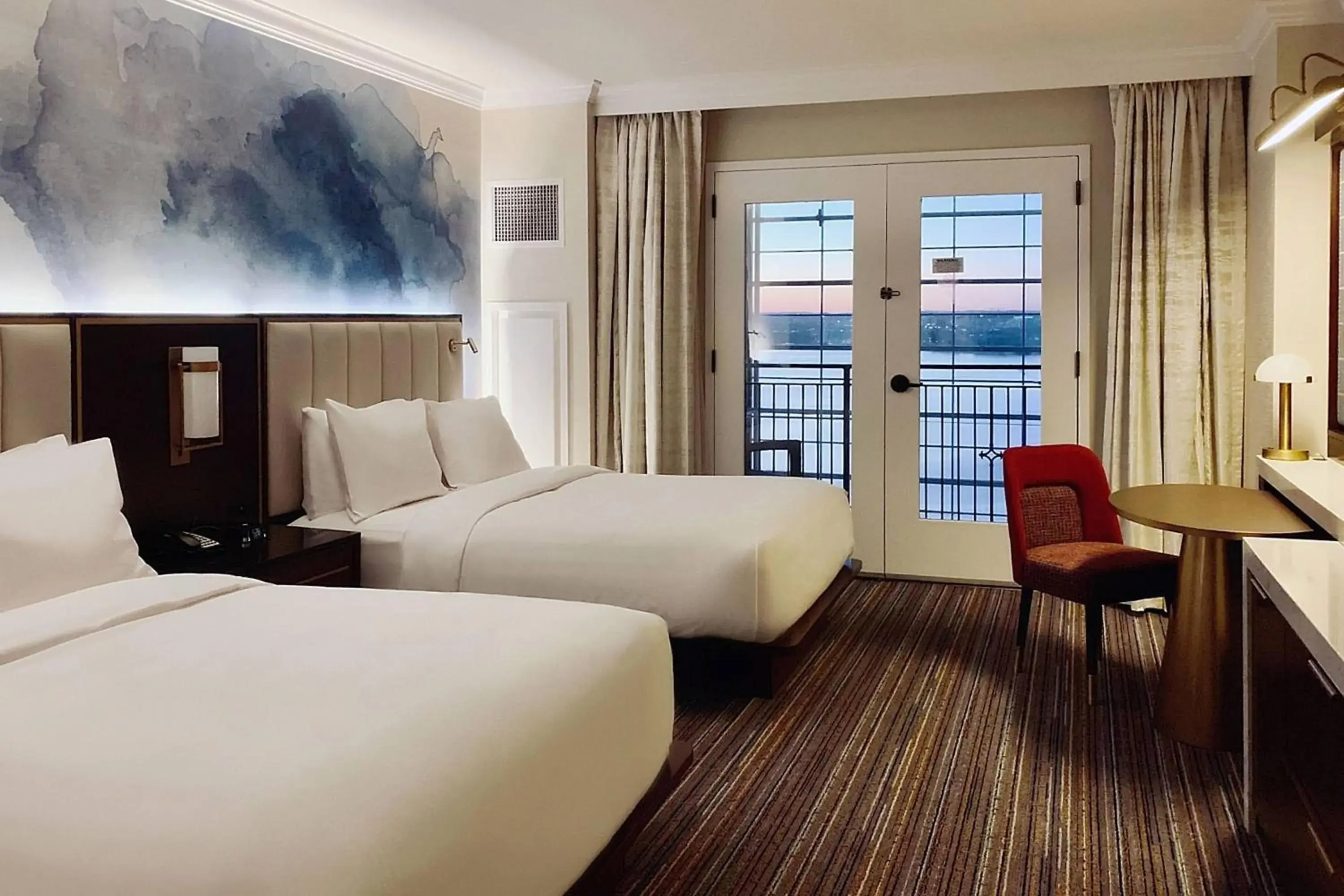 King or Queen Room with Atrium View in Gaylord National Resort & Convention Center King or Queen Room with Atrium View in Gaylord National Resort & Convention Center