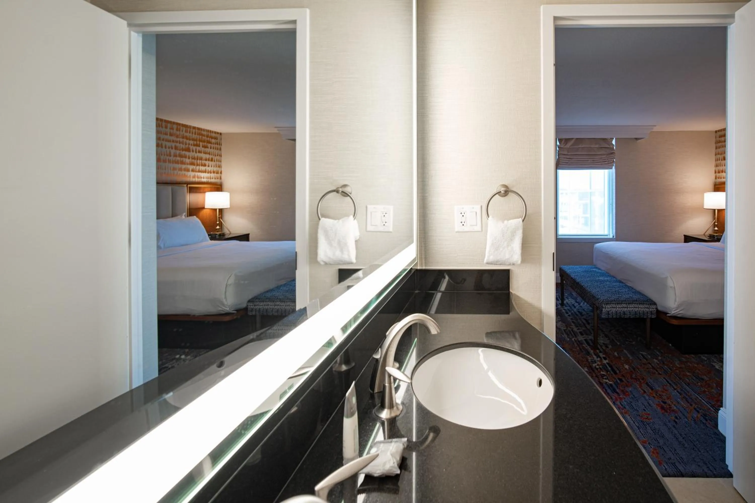 Bathroom, Bed in Gaylord National Resort & Convention Center