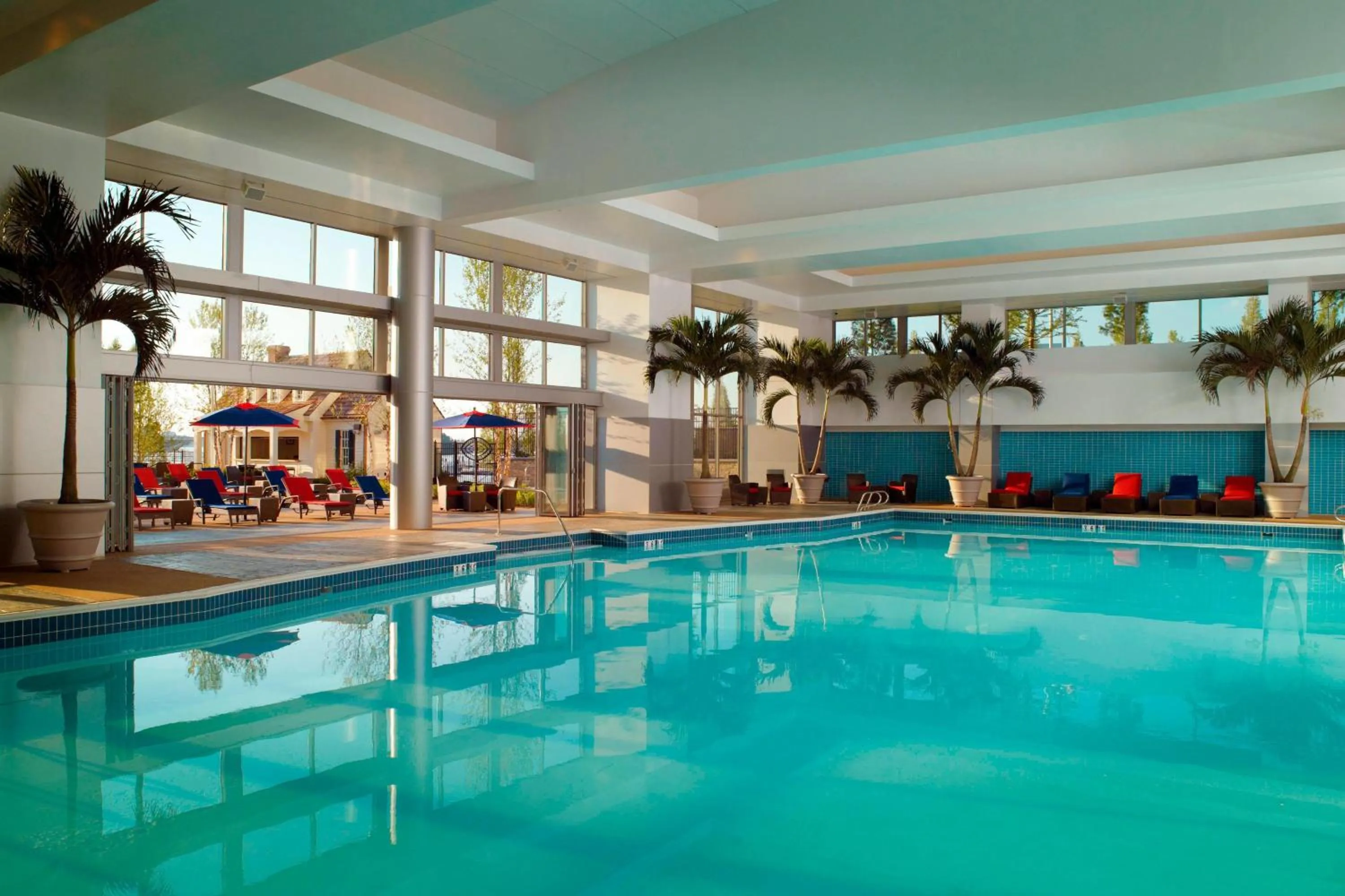Swimming pool in Gaylord National Resort & Convention Center