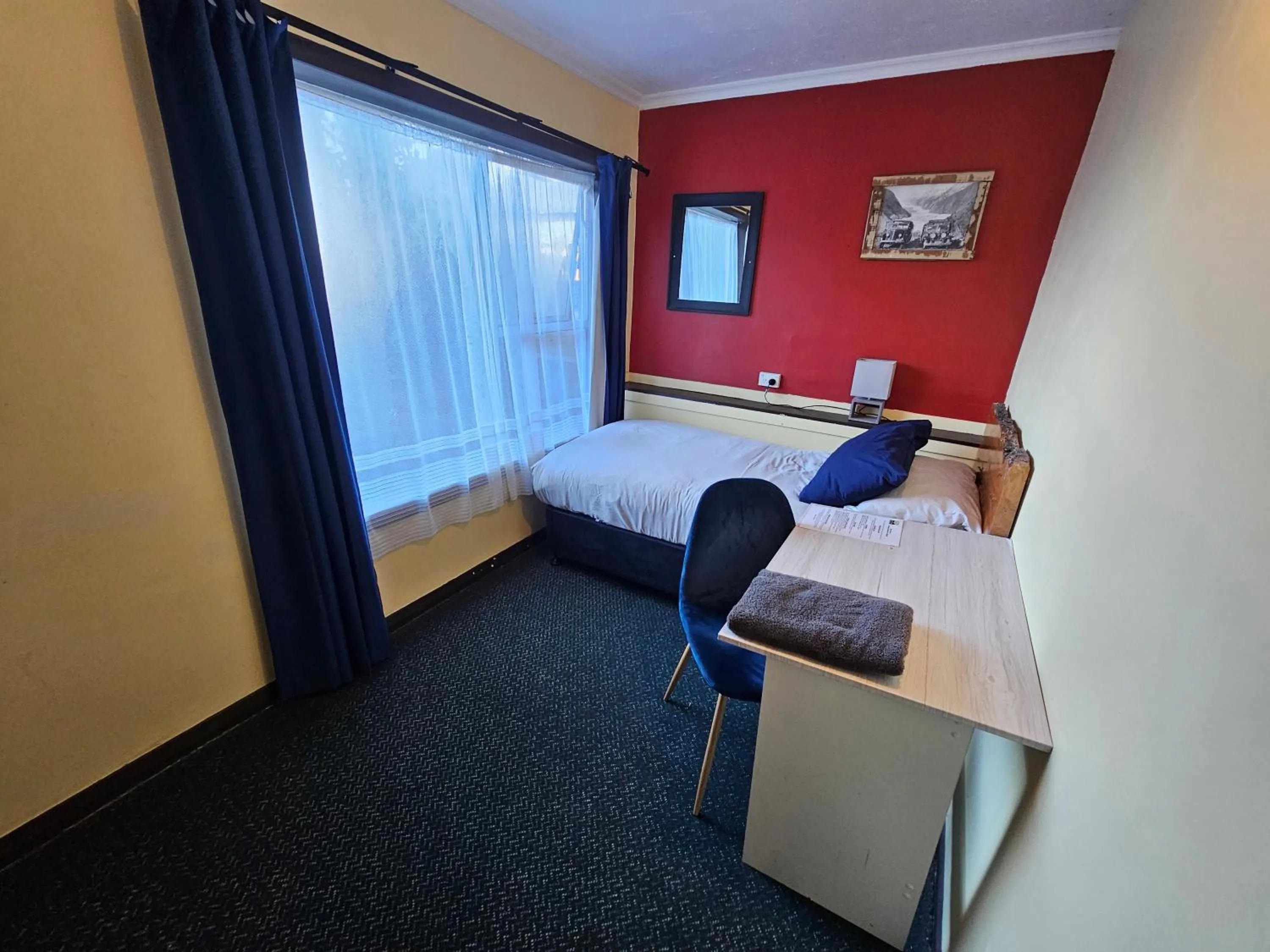 Chateau Backpackers & Motels