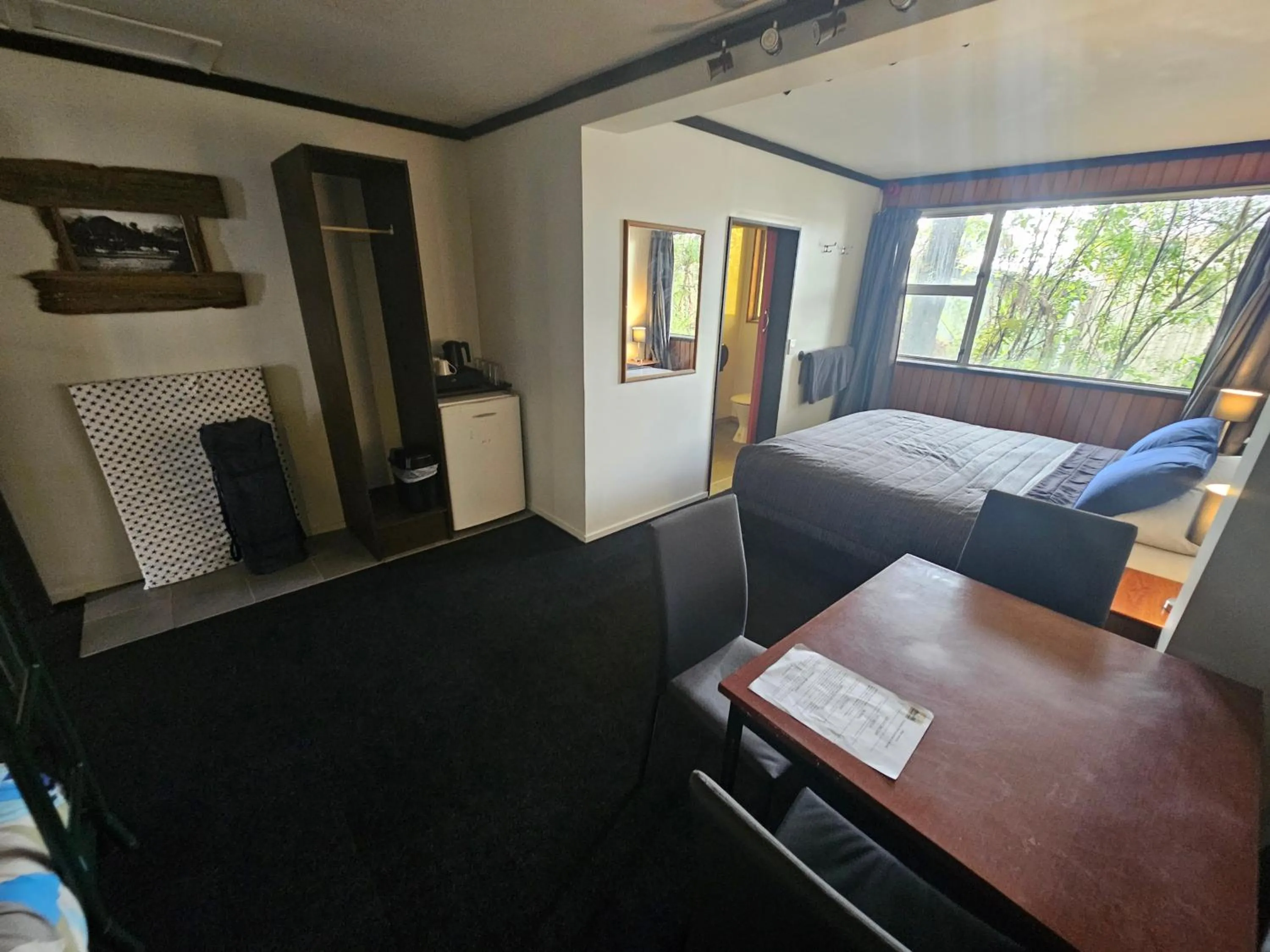 Bed in Chateau Backpackers & Motels