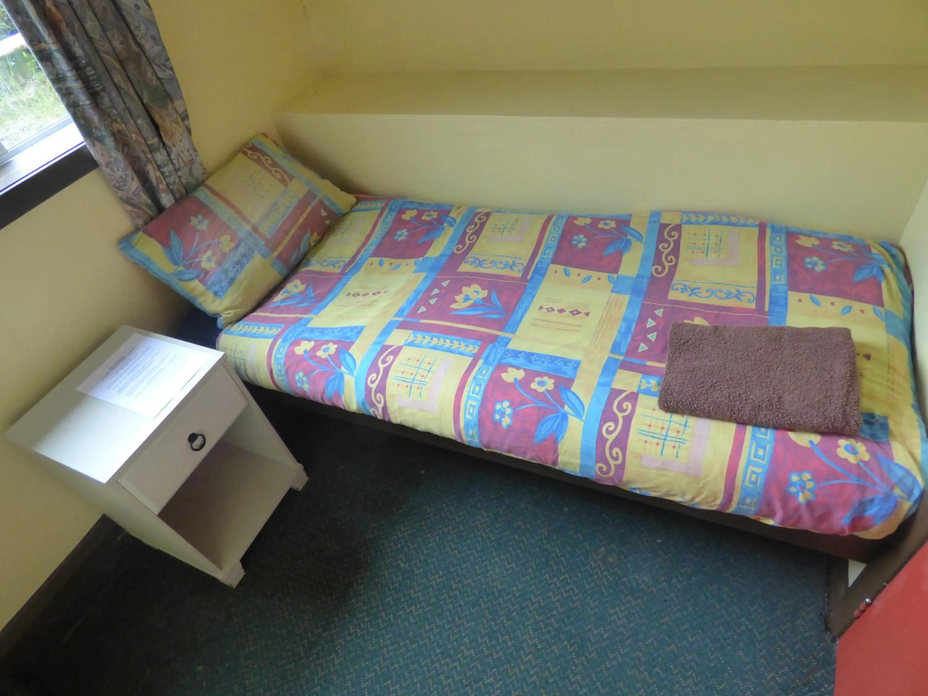 Bed in Chateau Backpackers & Motels