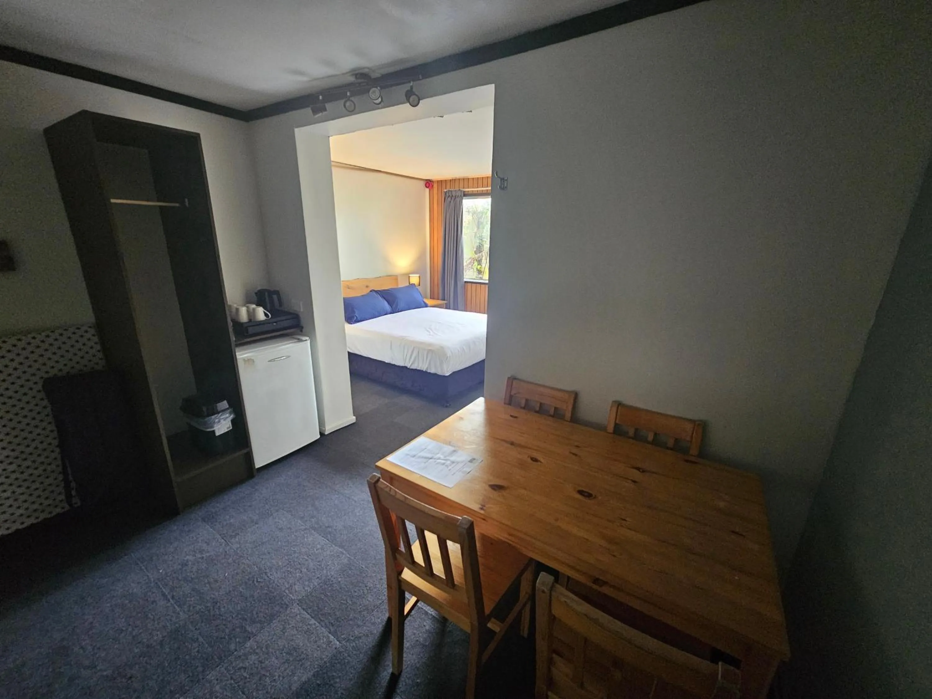 Bed in Chateau Backpackers & Motels