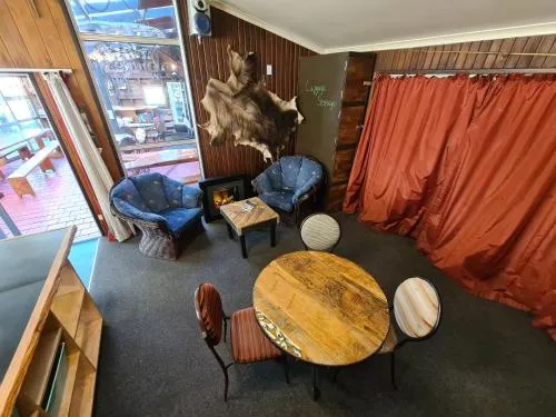 Chateau Backpackers & Motels