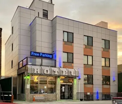 Umbrella Hotel Brooklyn - Newly Renovated Umbrella Hotel Brooklyn - Newly Renovated