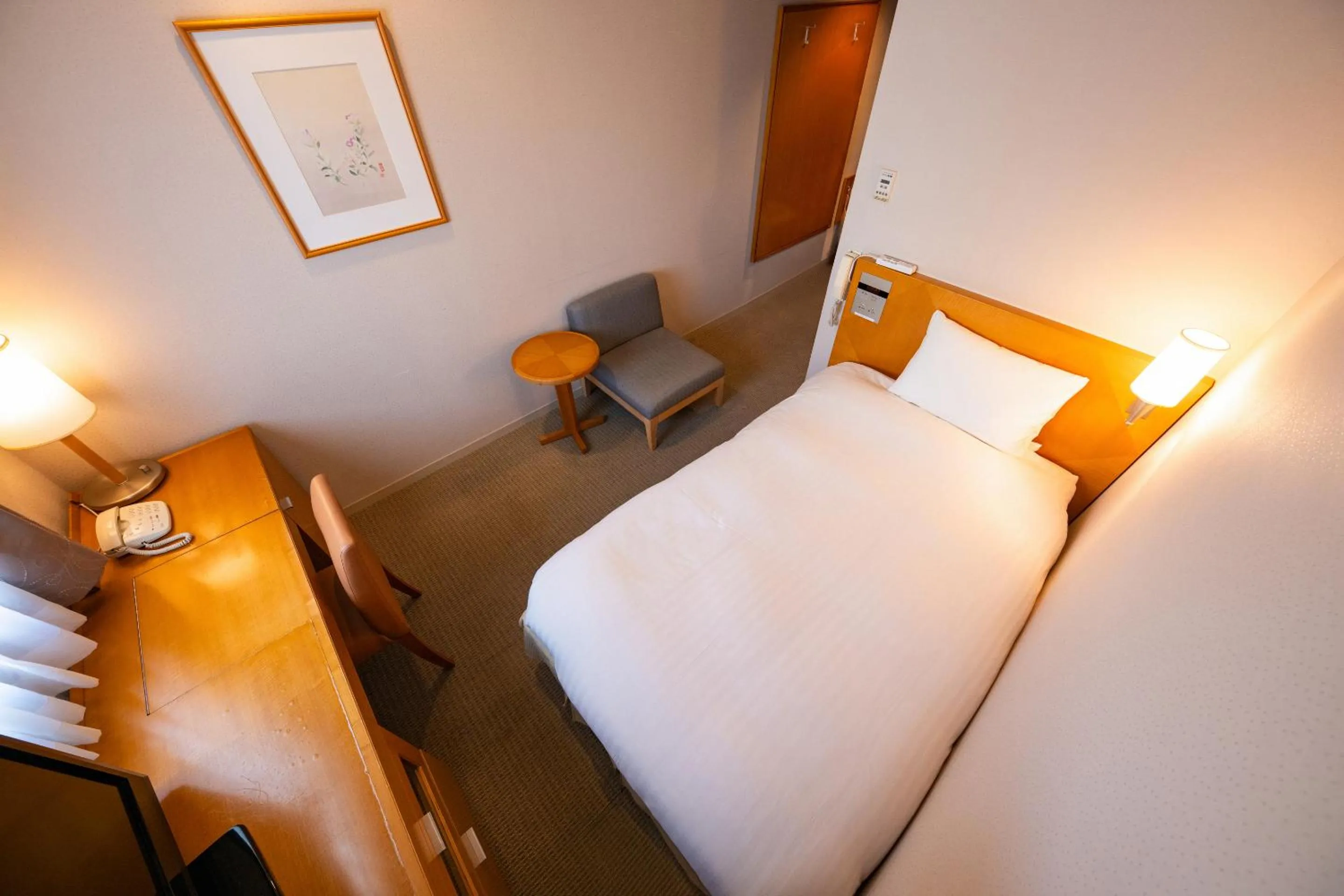 Bedroom, Bed in KKR Hotel Kanazawa