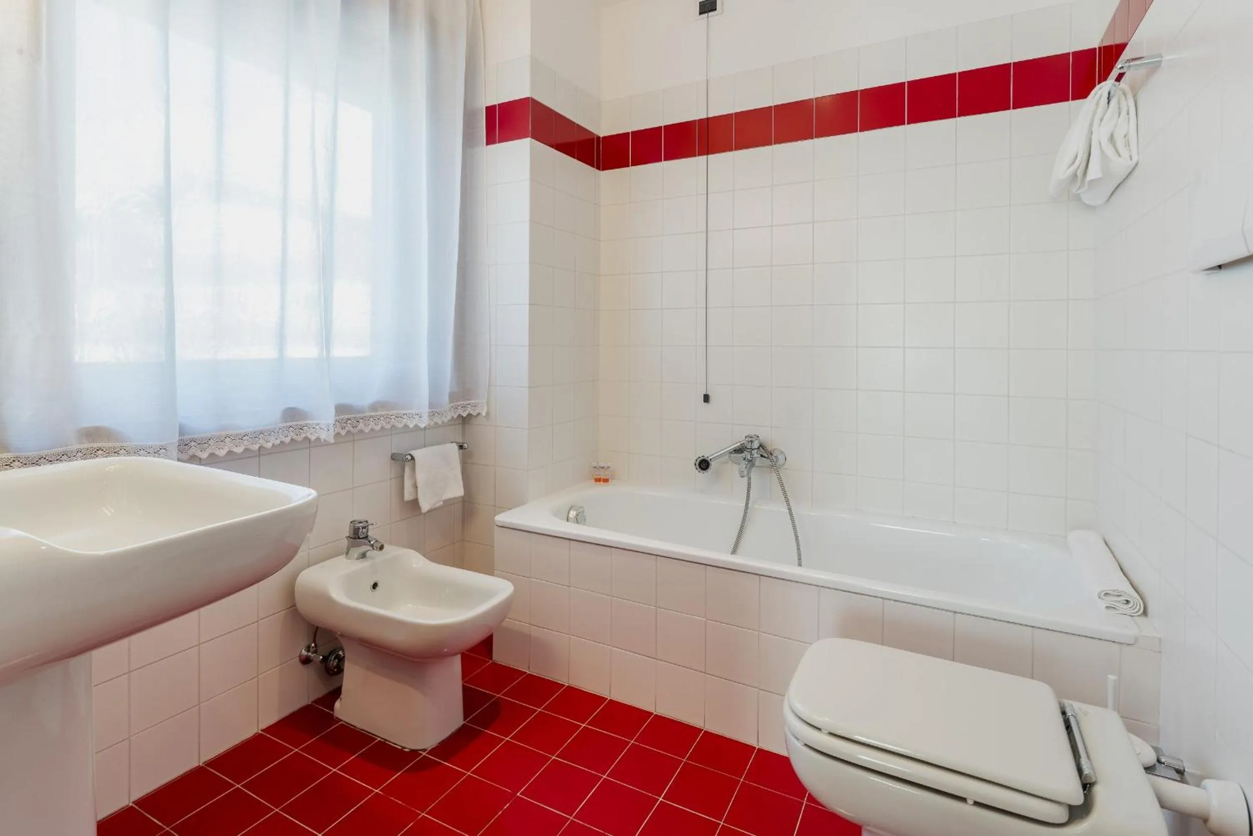 Toilet, Bathroom in Hotel Capannina