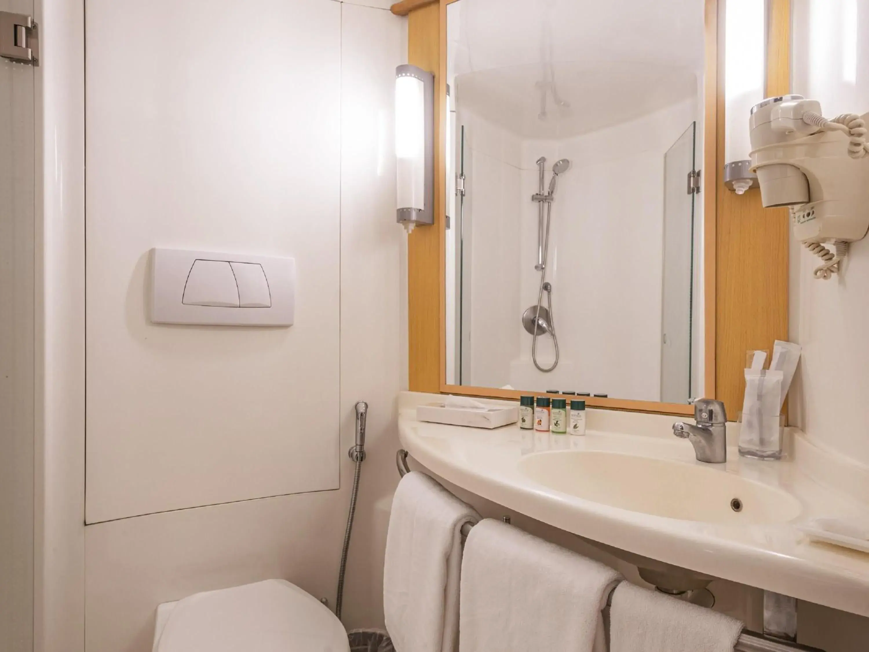 Bedroom in ibis Jaipur City Centre - An Accor Brand Bedroom in ibis Jaipur City Centre - An Accor Brand