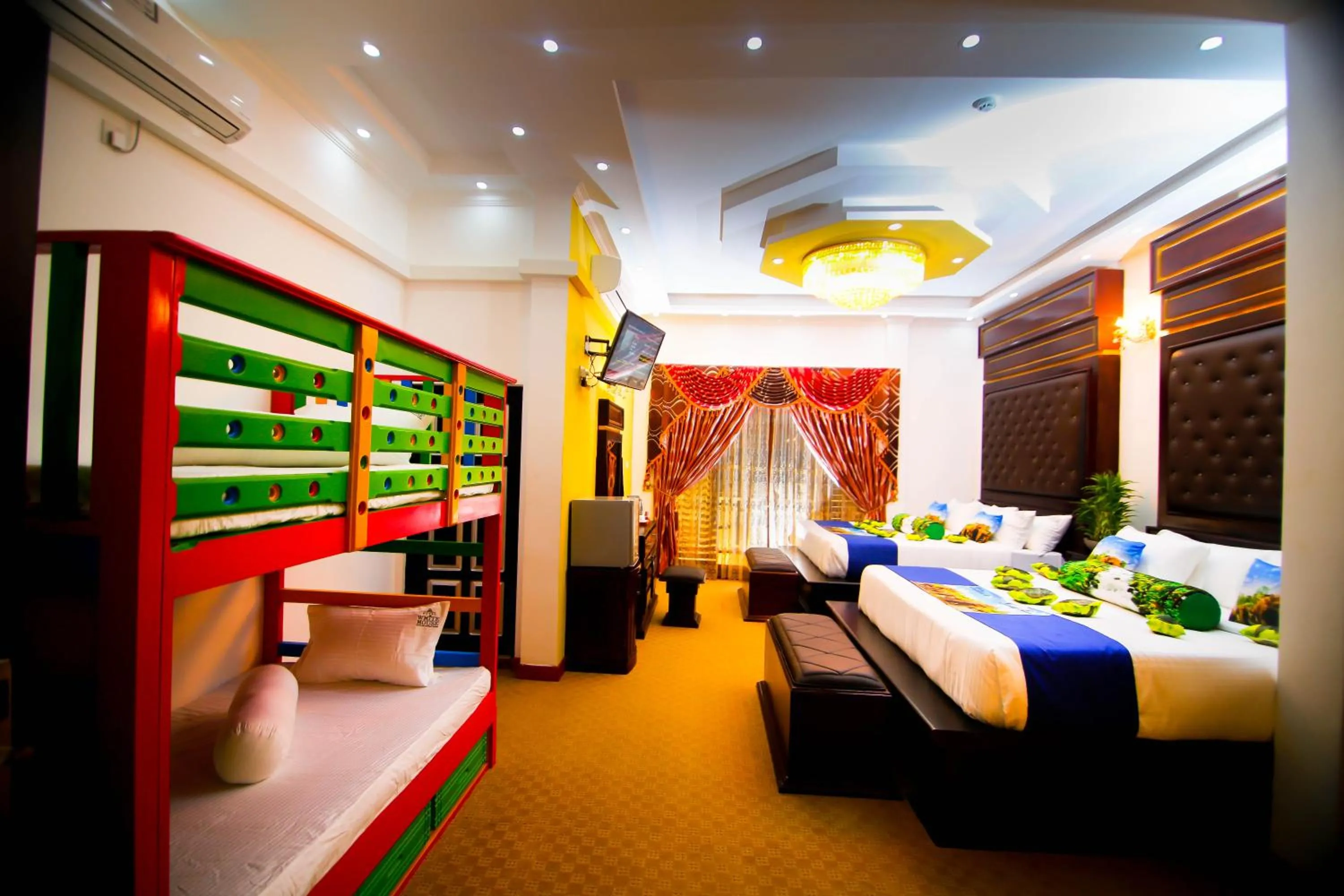 Hotel White House