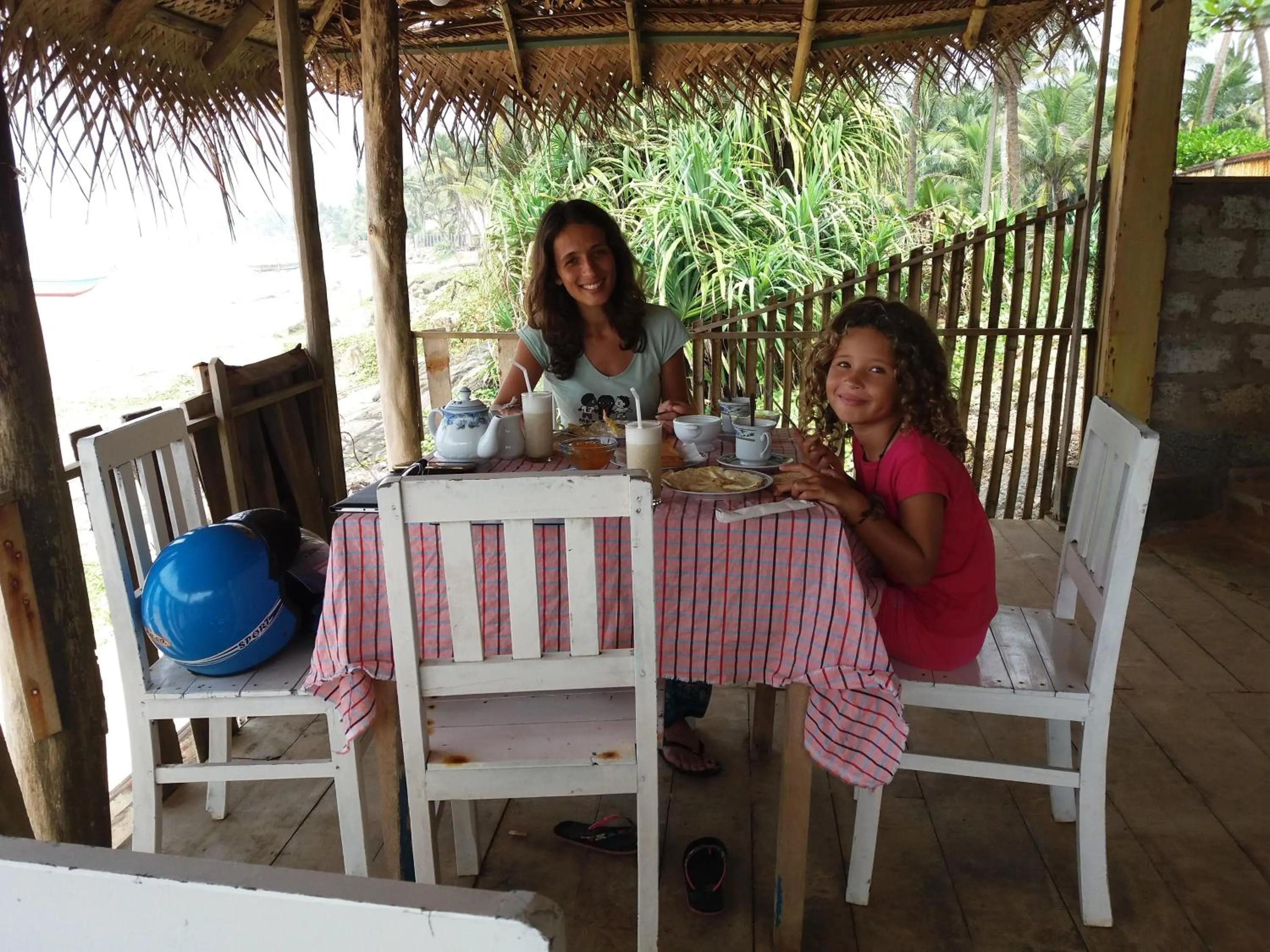 Food and drinks in Malika's Yellow House