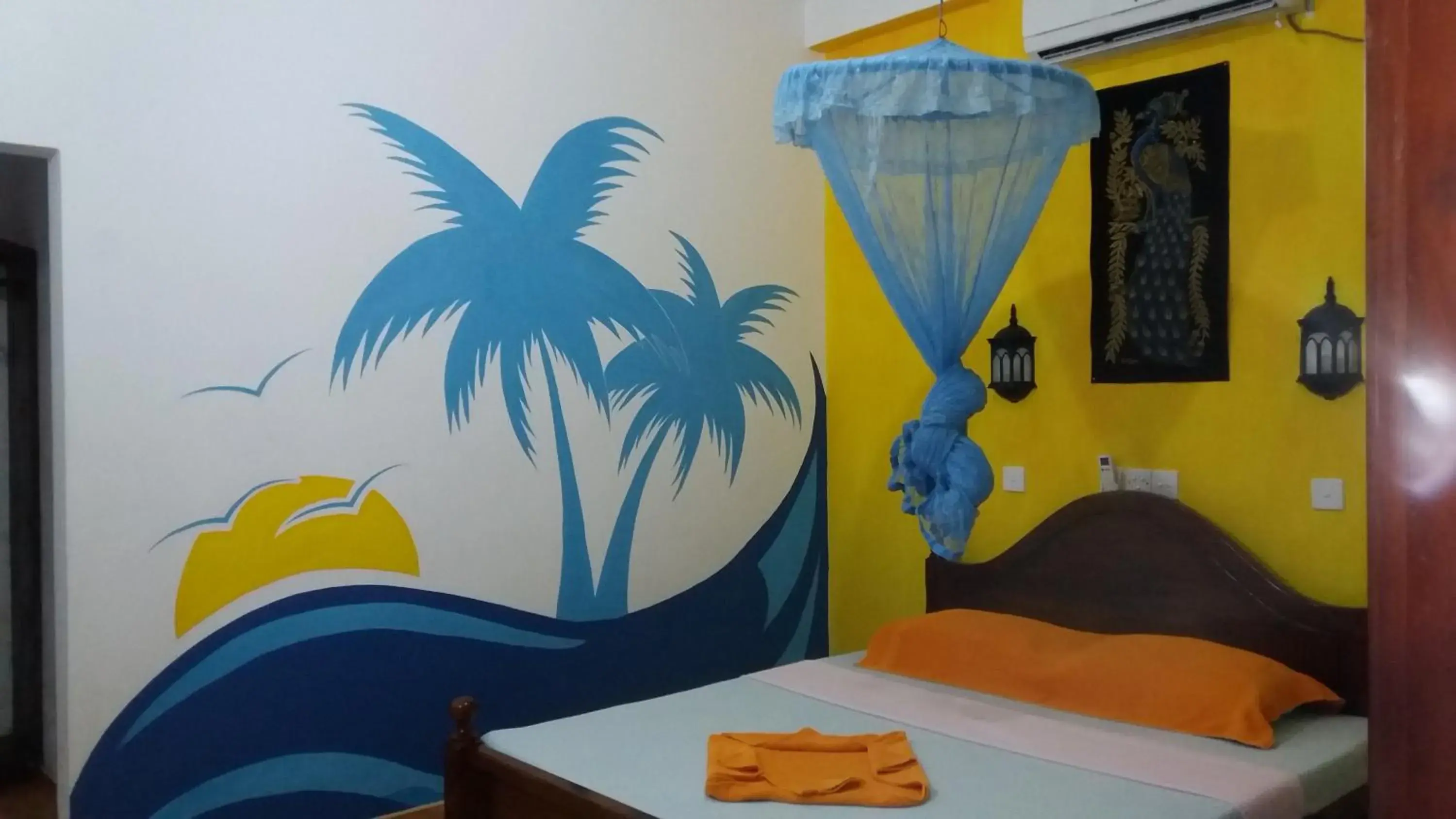 Deluxe Double Room in Malika's Yellow House Deluxe Double Room in Malika's Yellow House