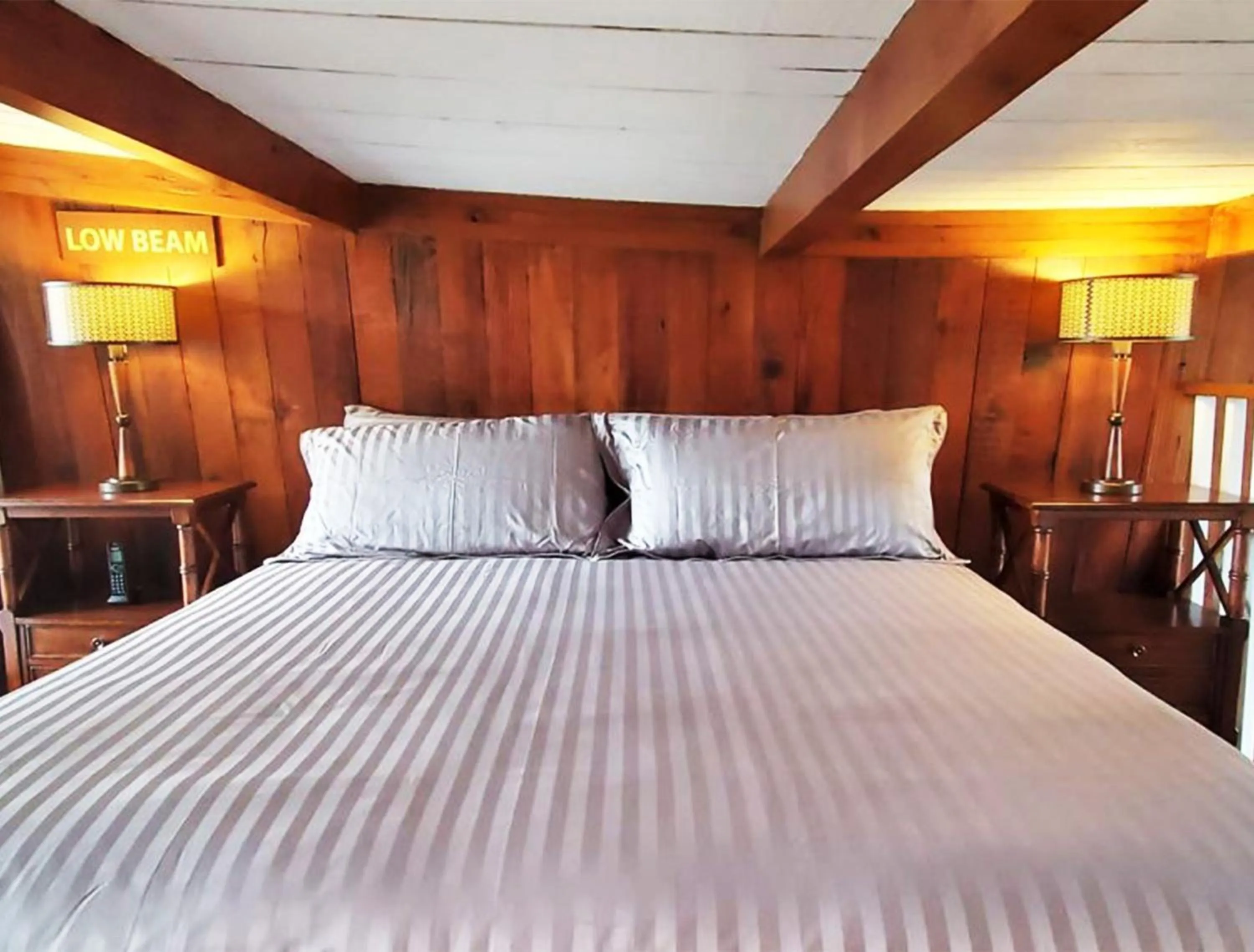 Bedroom, Bed in Hotel Moloka'i