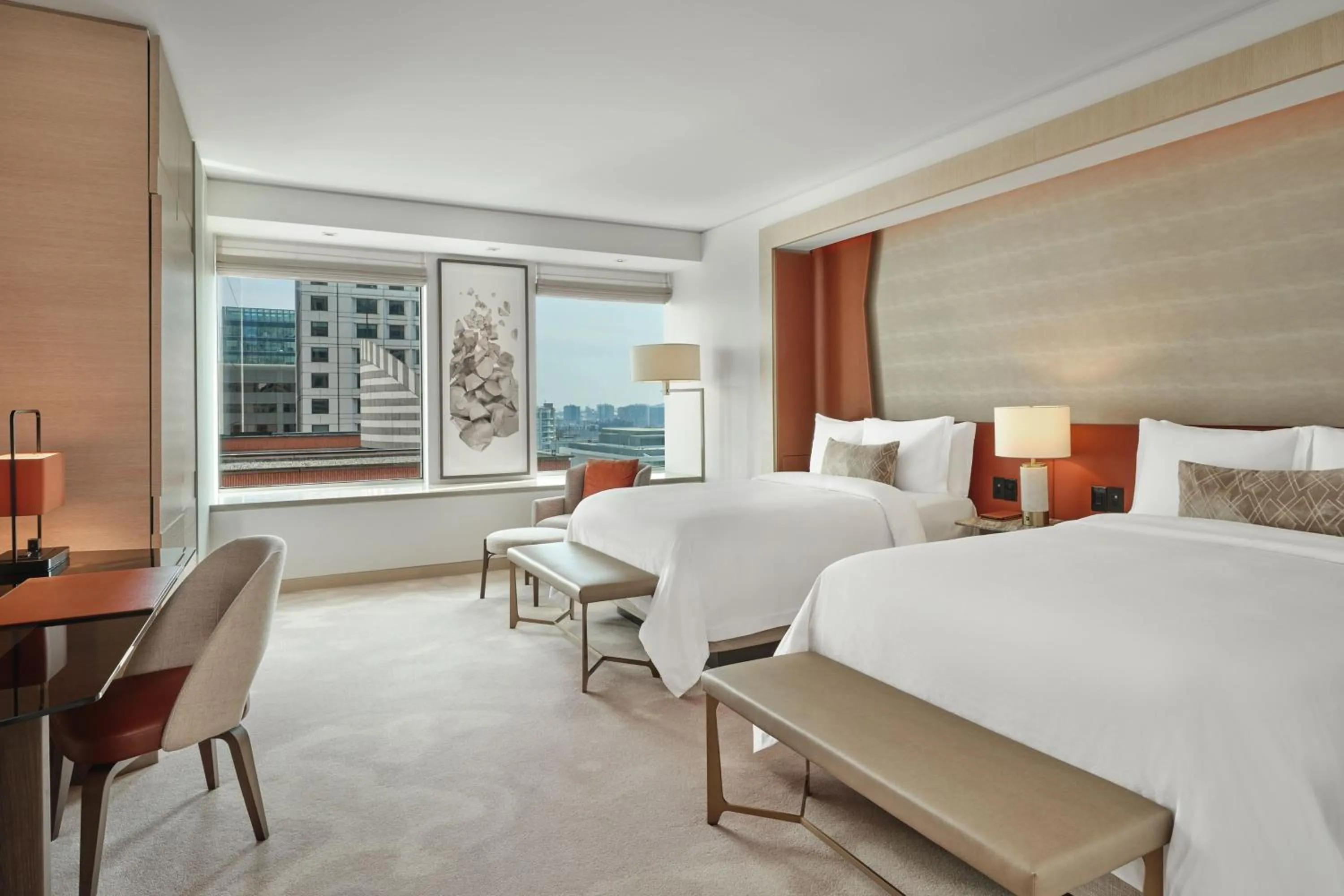 Photo of the whole room, Bed in The St. Regis San Francisco