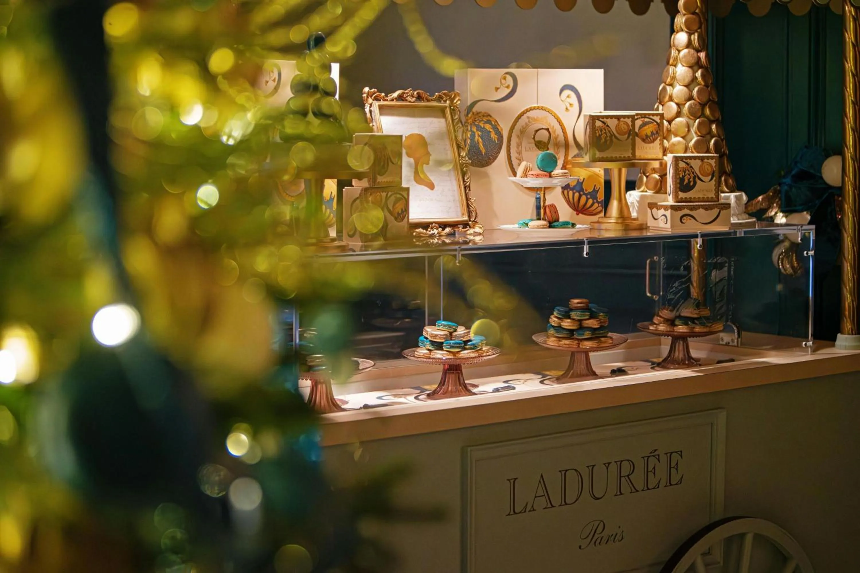 Restaurant/places to eat in The St. Regis San Francisco