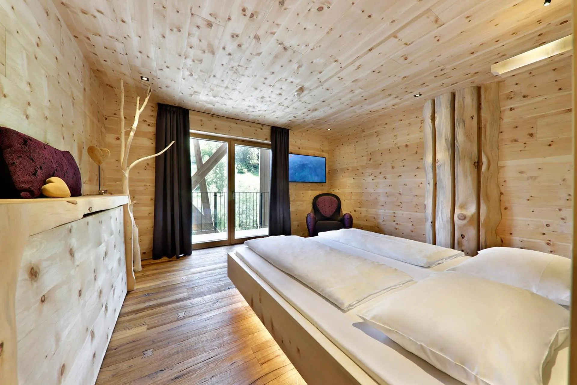 Bed in Hotel Ratschingserhof