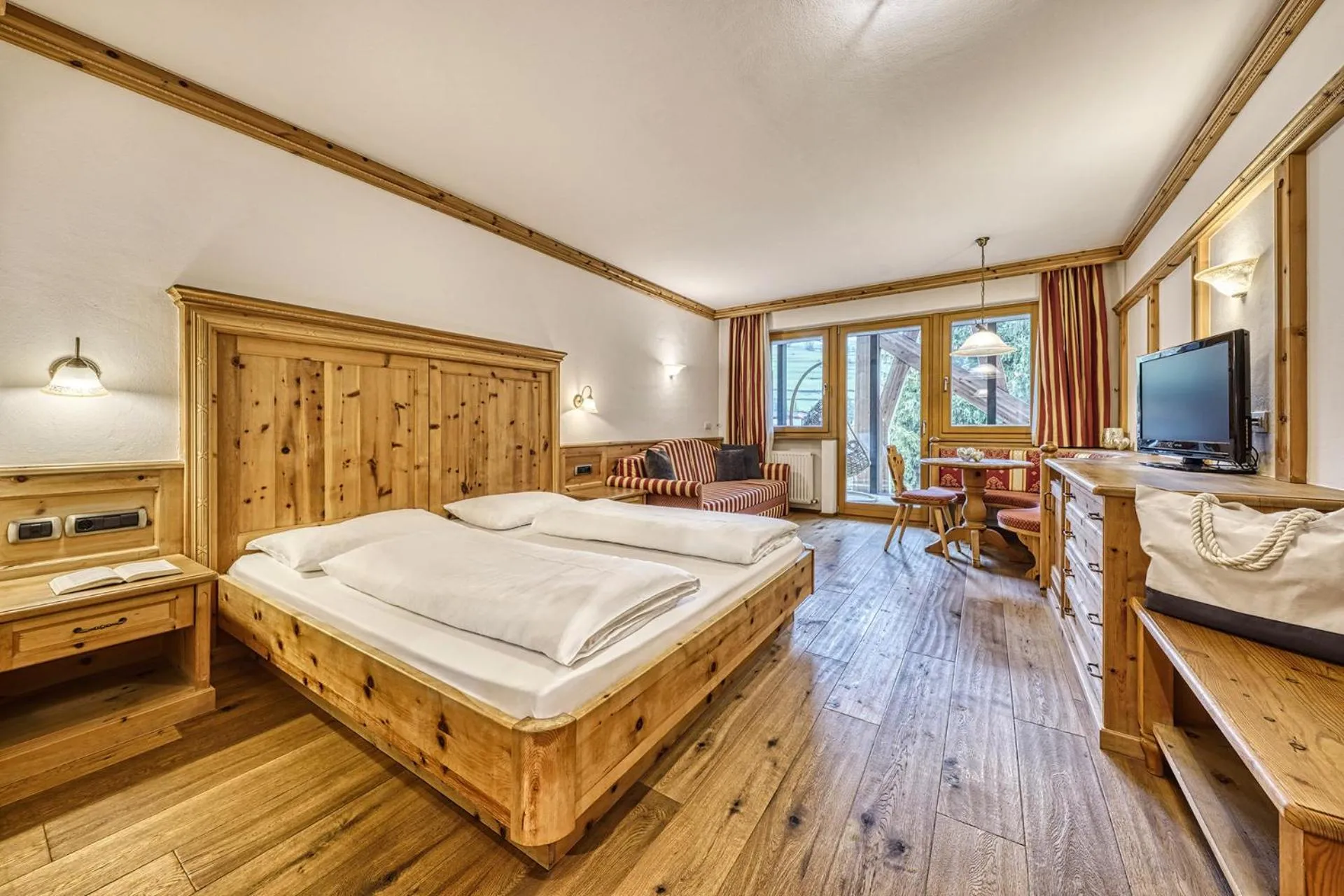 Bed in Hotel Ratschingserhof