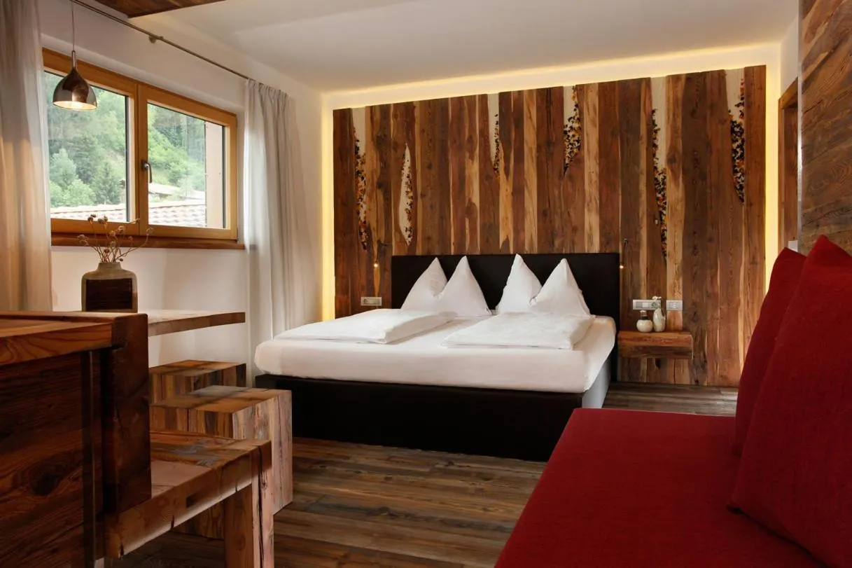 Photo of the whole room, Bed in Hotel Ratschingserhof