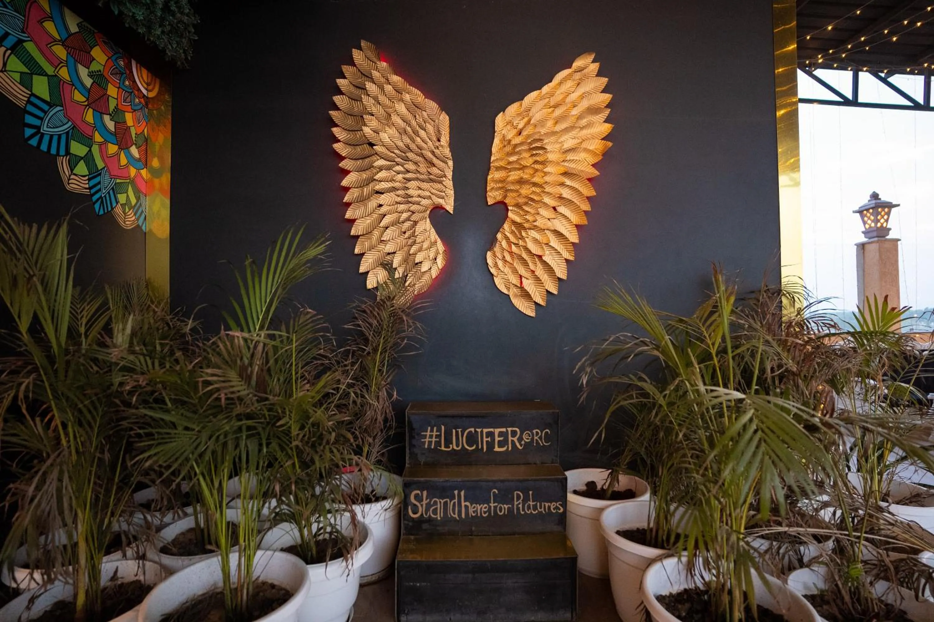 Restaurant/places to eat in Hotel Radiance Courtyard