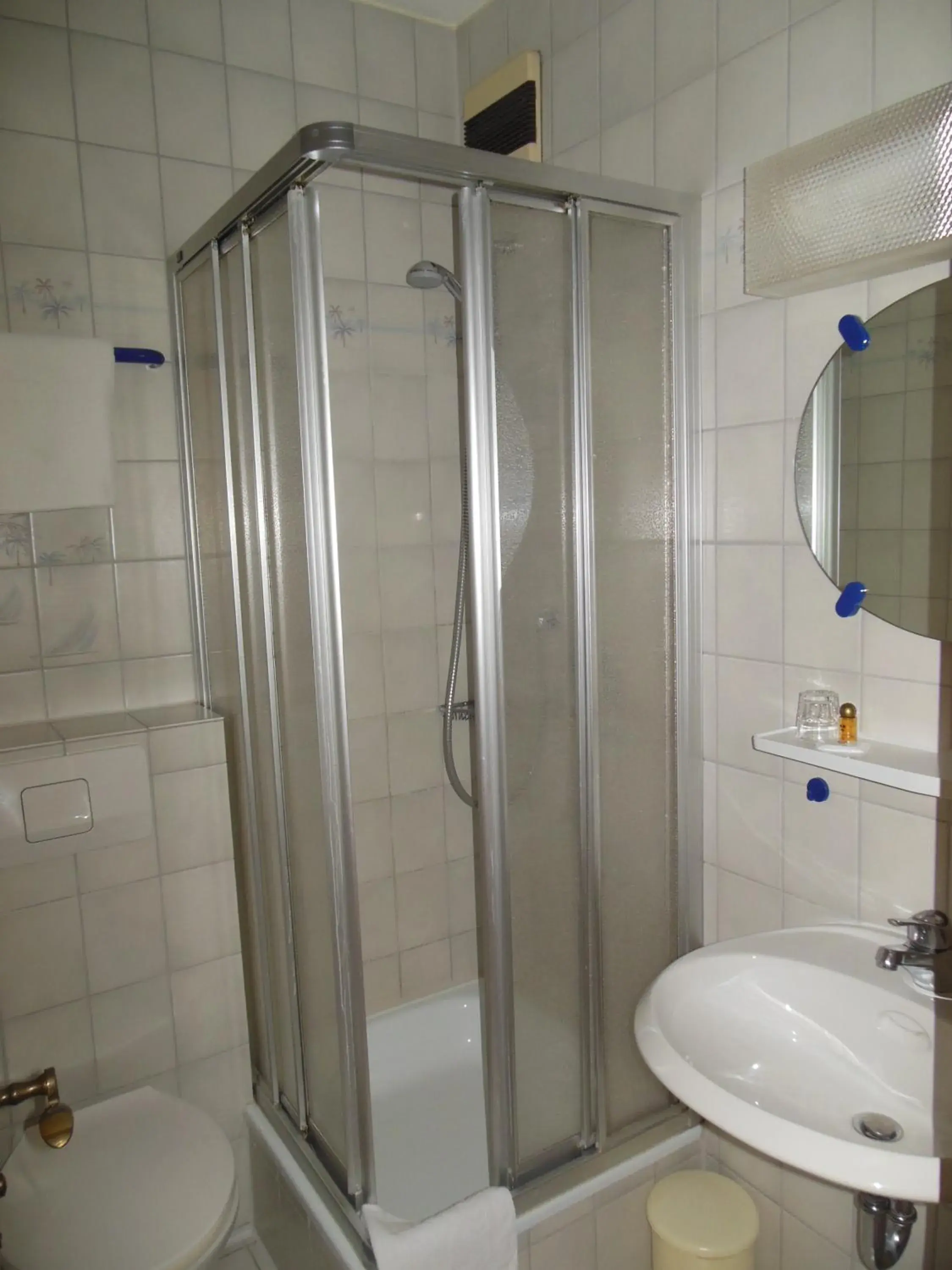 Single Room Street Side - single occupancy in Grüner Baum Single Room Street Side - single occupancy in Grüner Baum